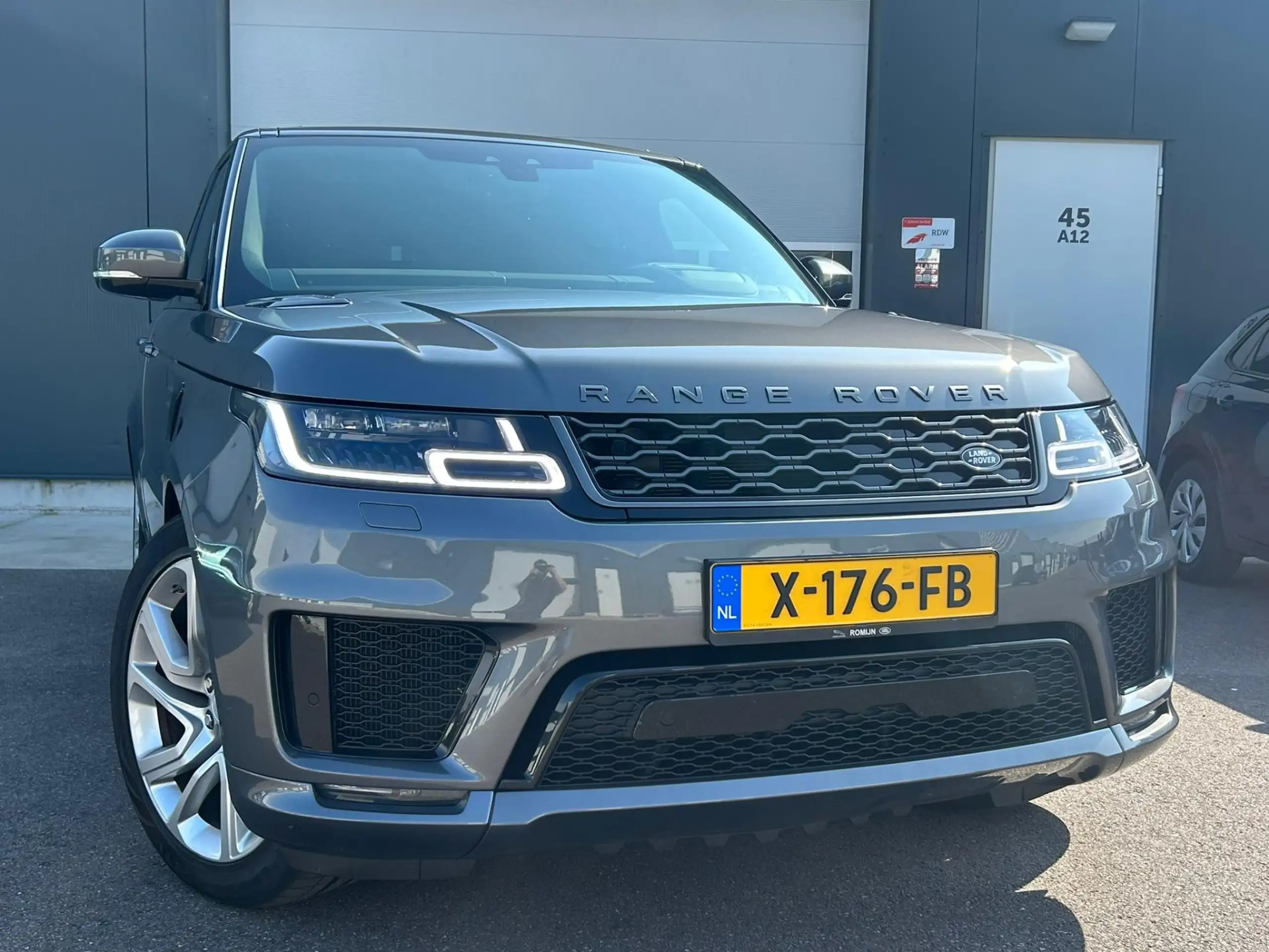 Land Rover - Range Rover Sport