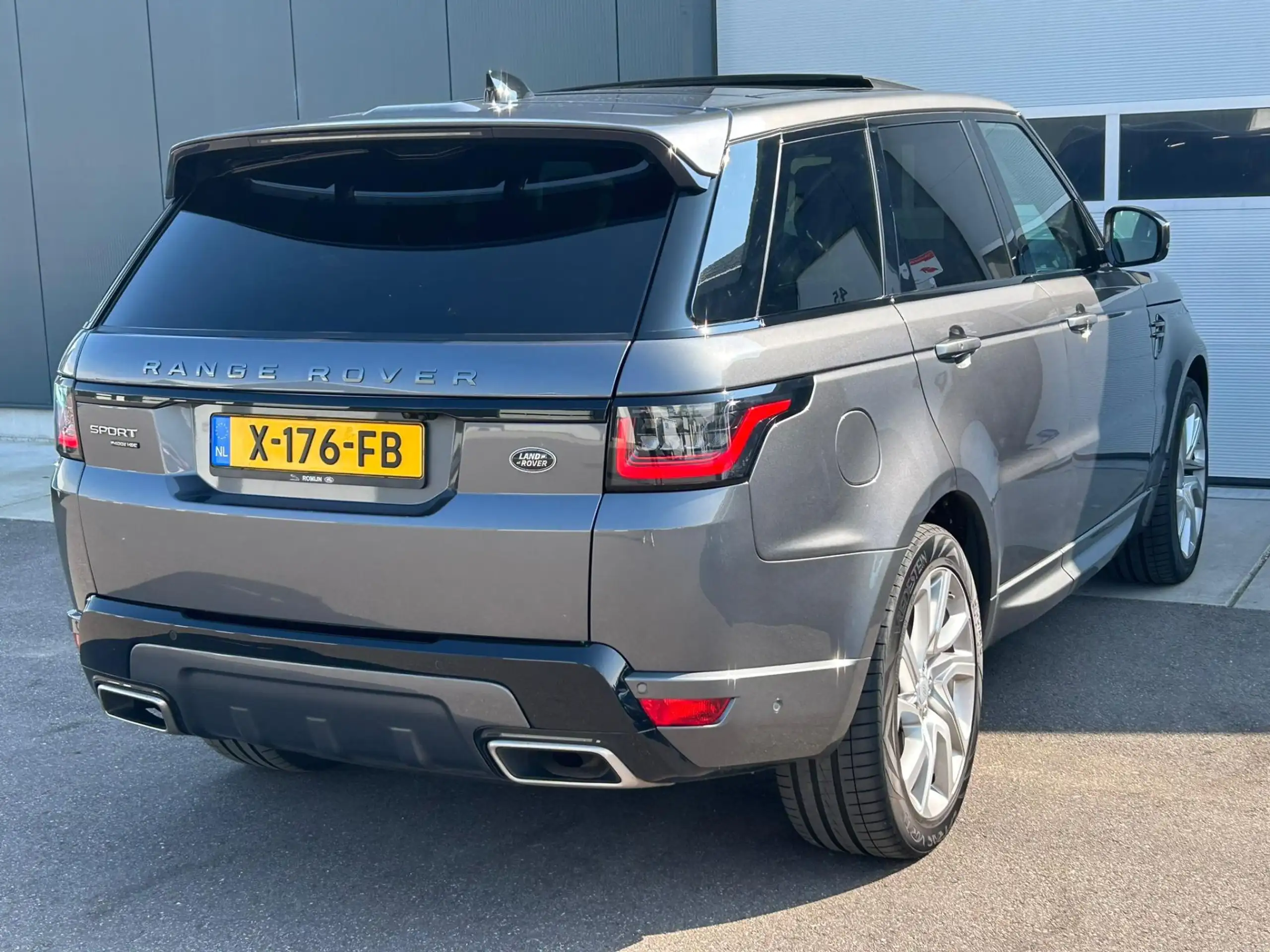 Land Rover - Range Rover Sport