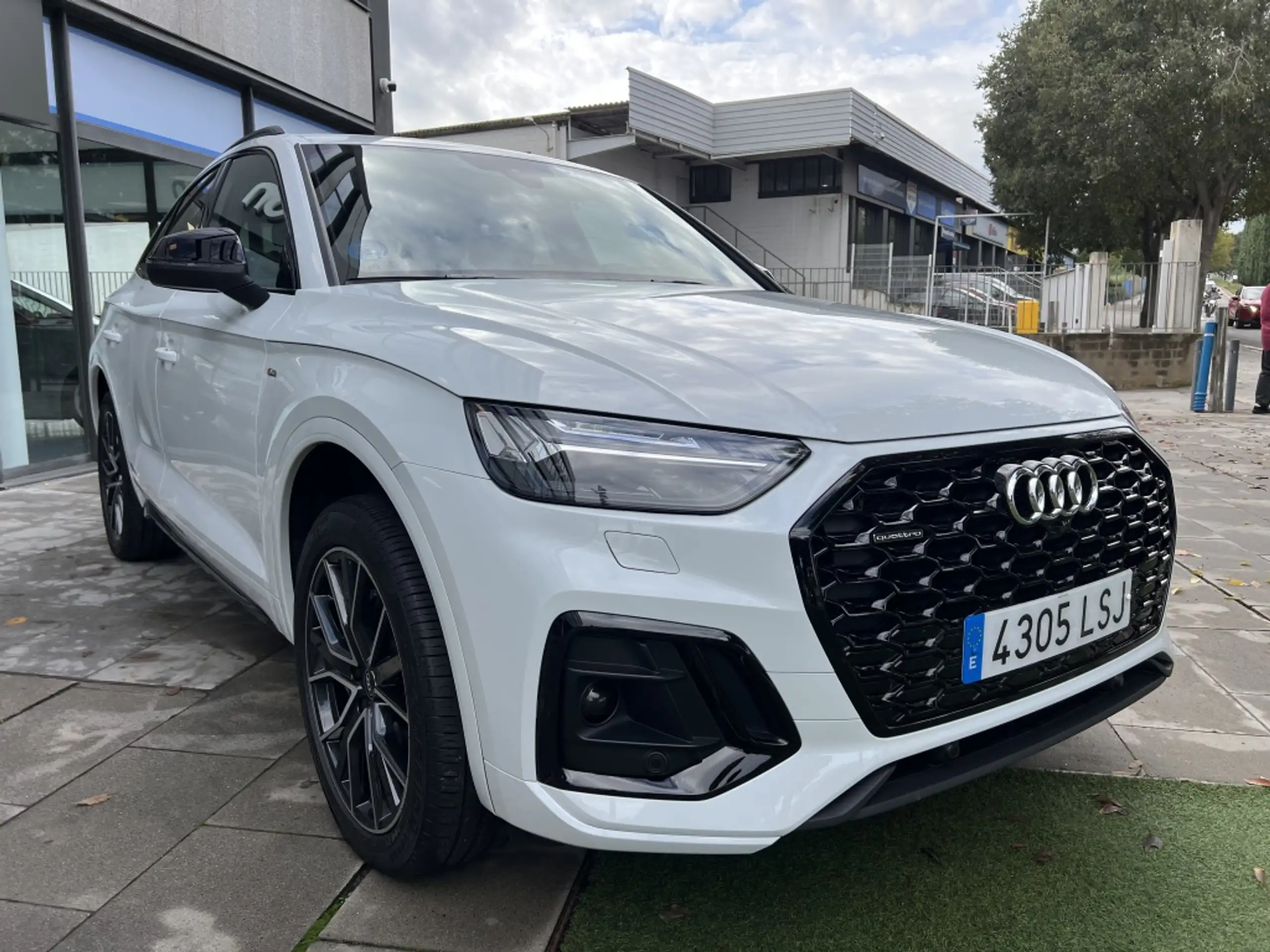 Audi - Q5