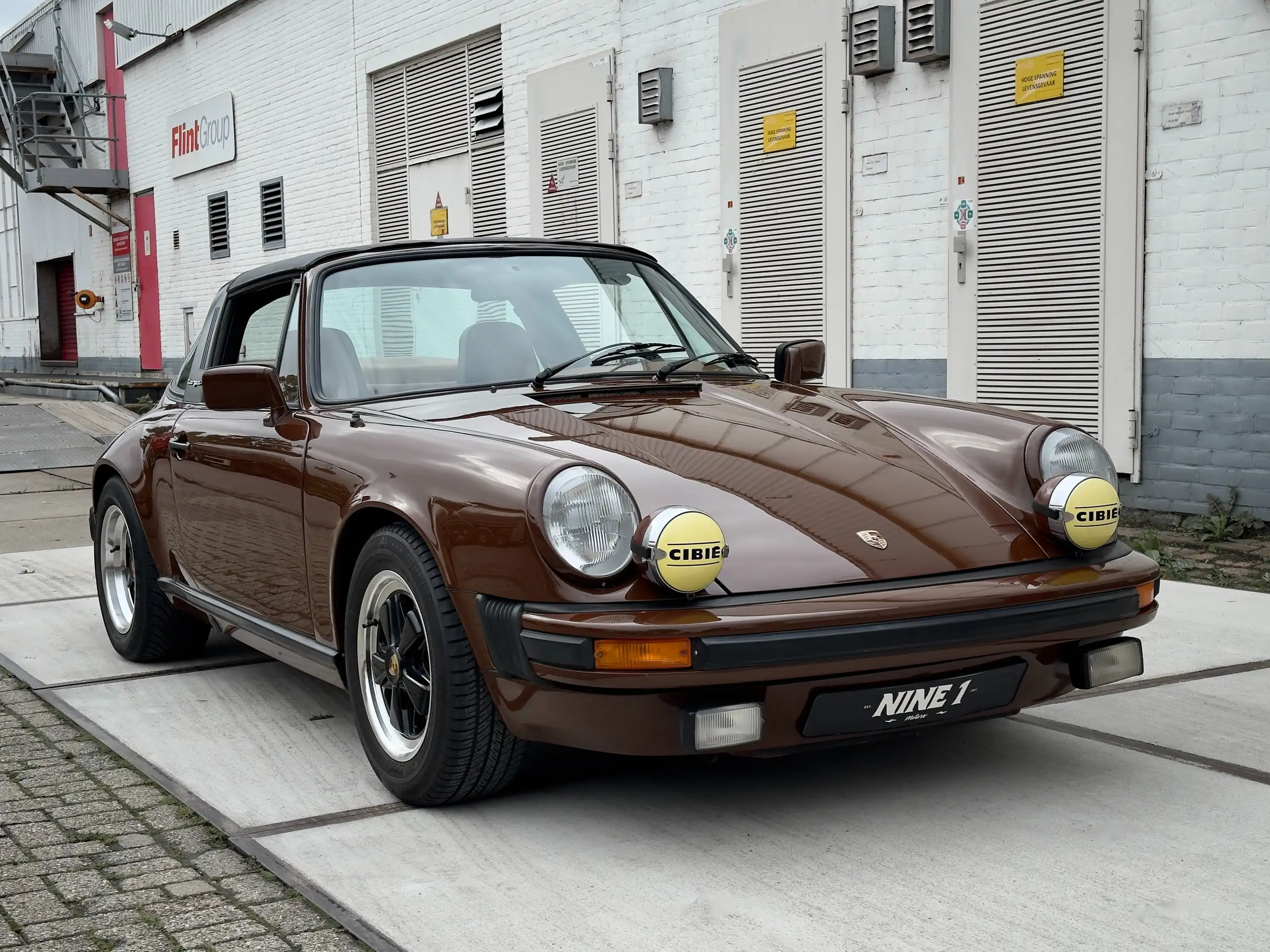 Porsche - 911