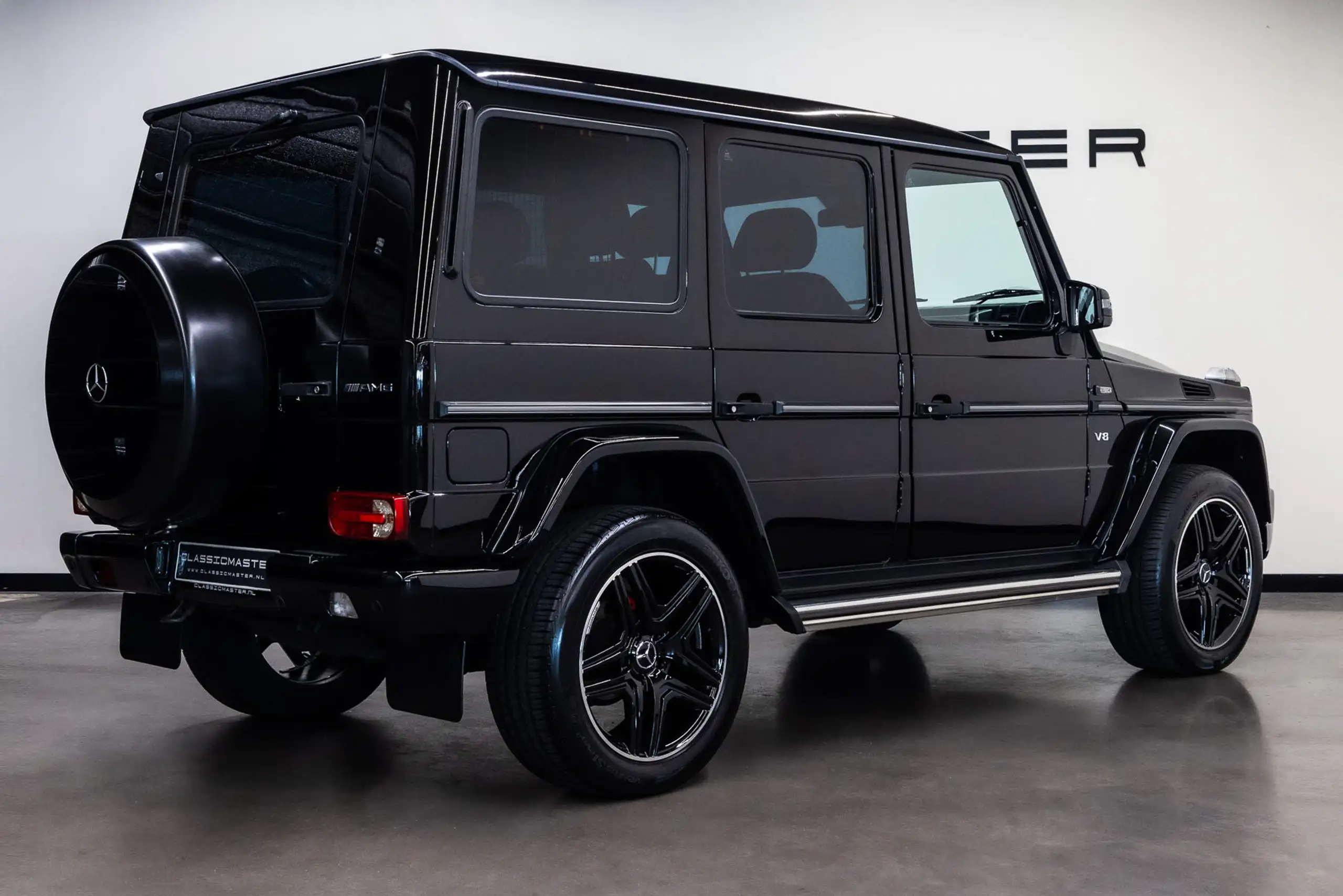 Mercedes-Benz - G 500