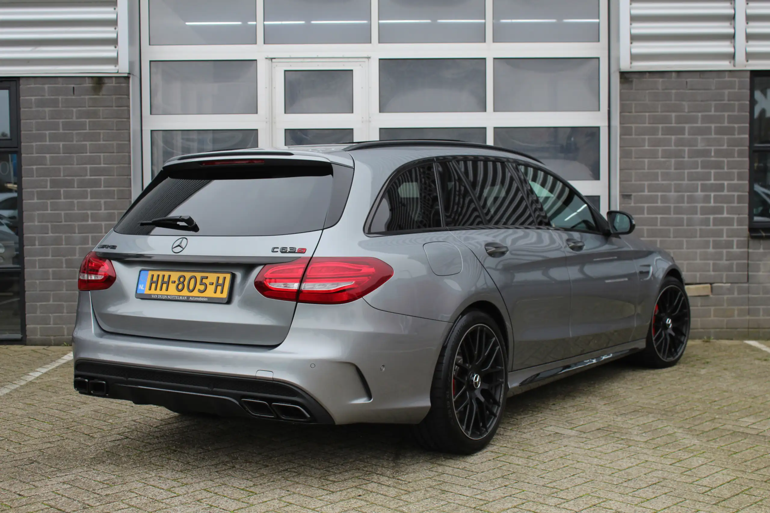 Mercedes-Benz - C 63 AMG