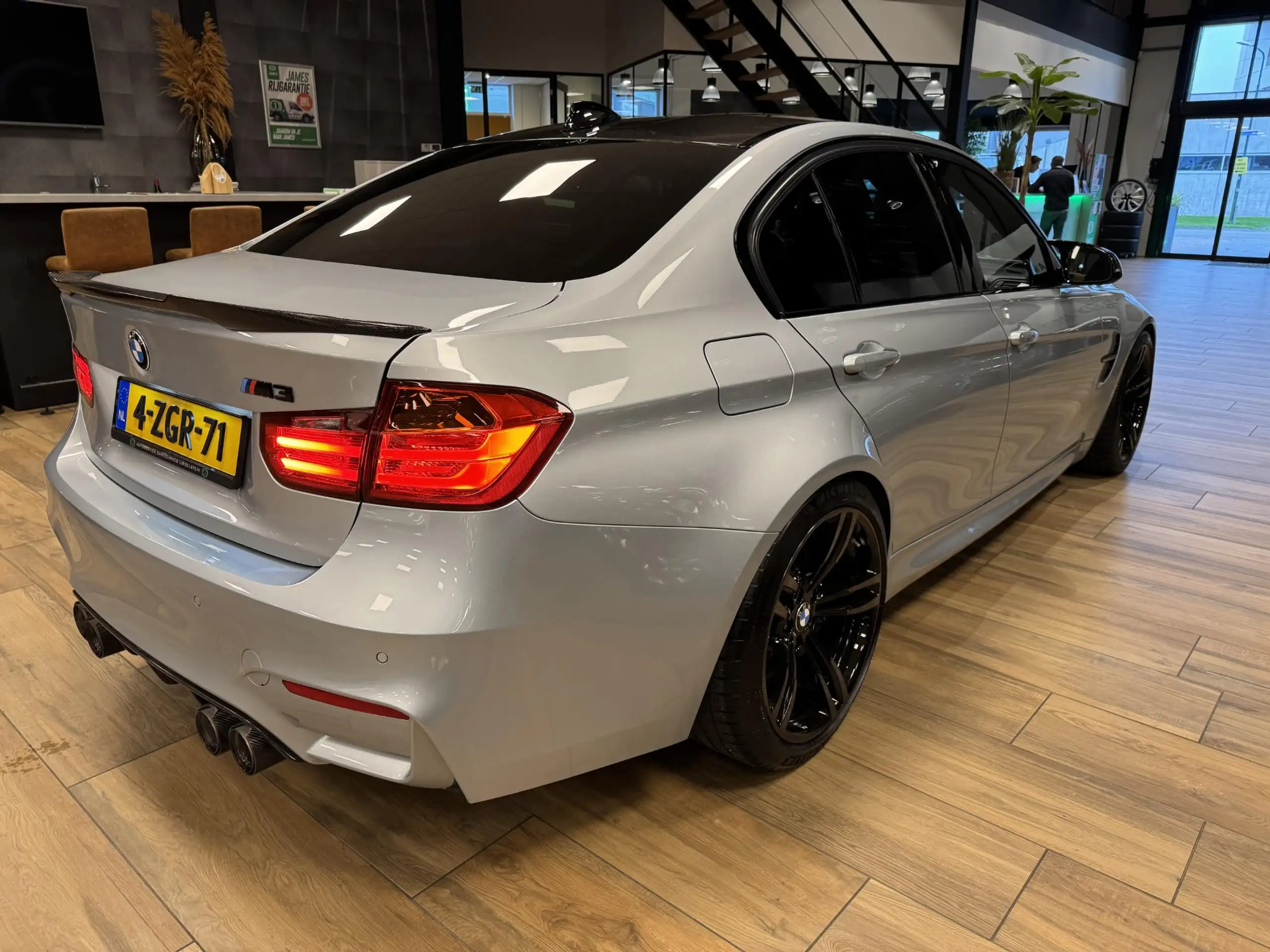 BMW - M3