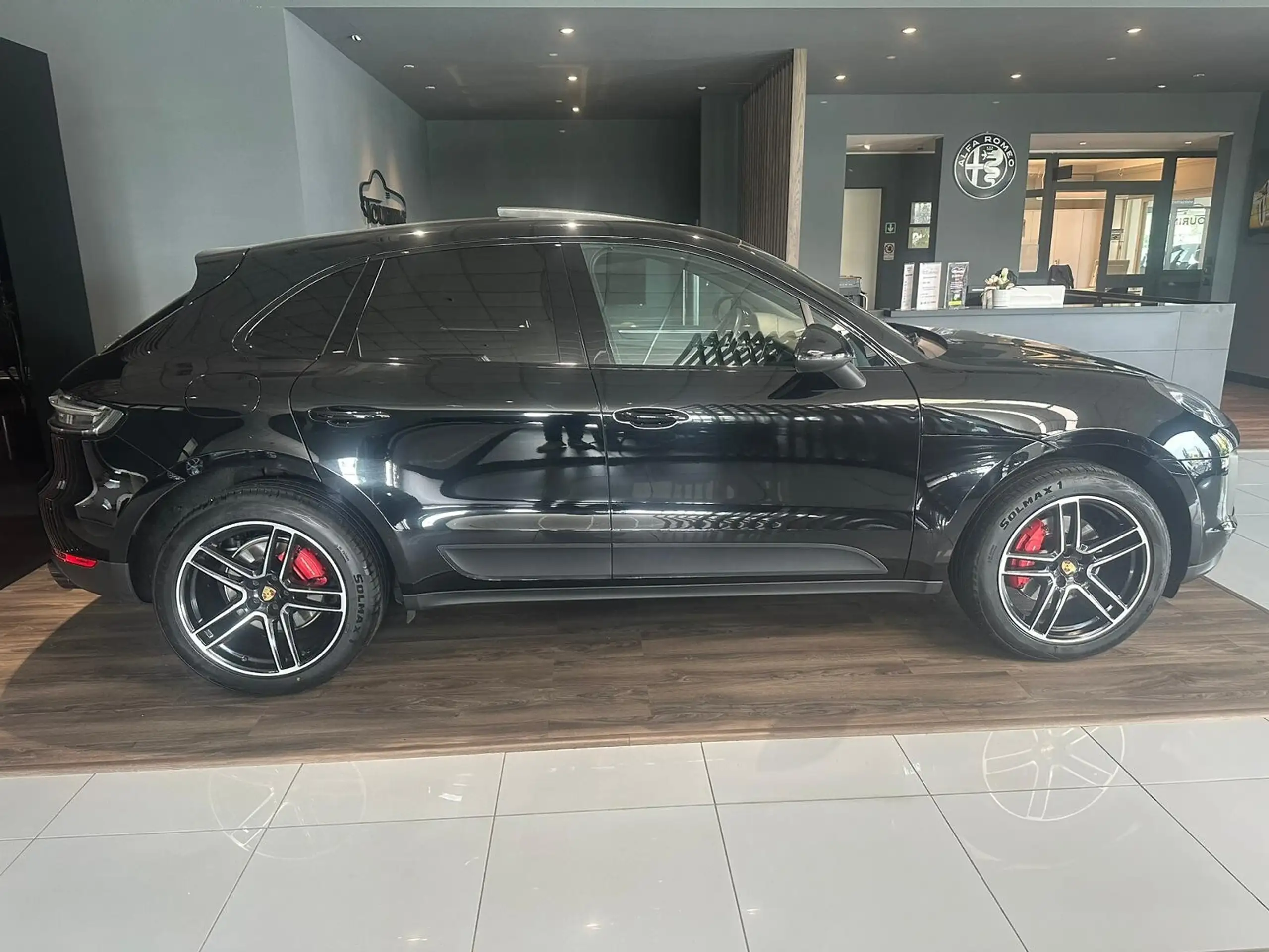 Porsche - Macan