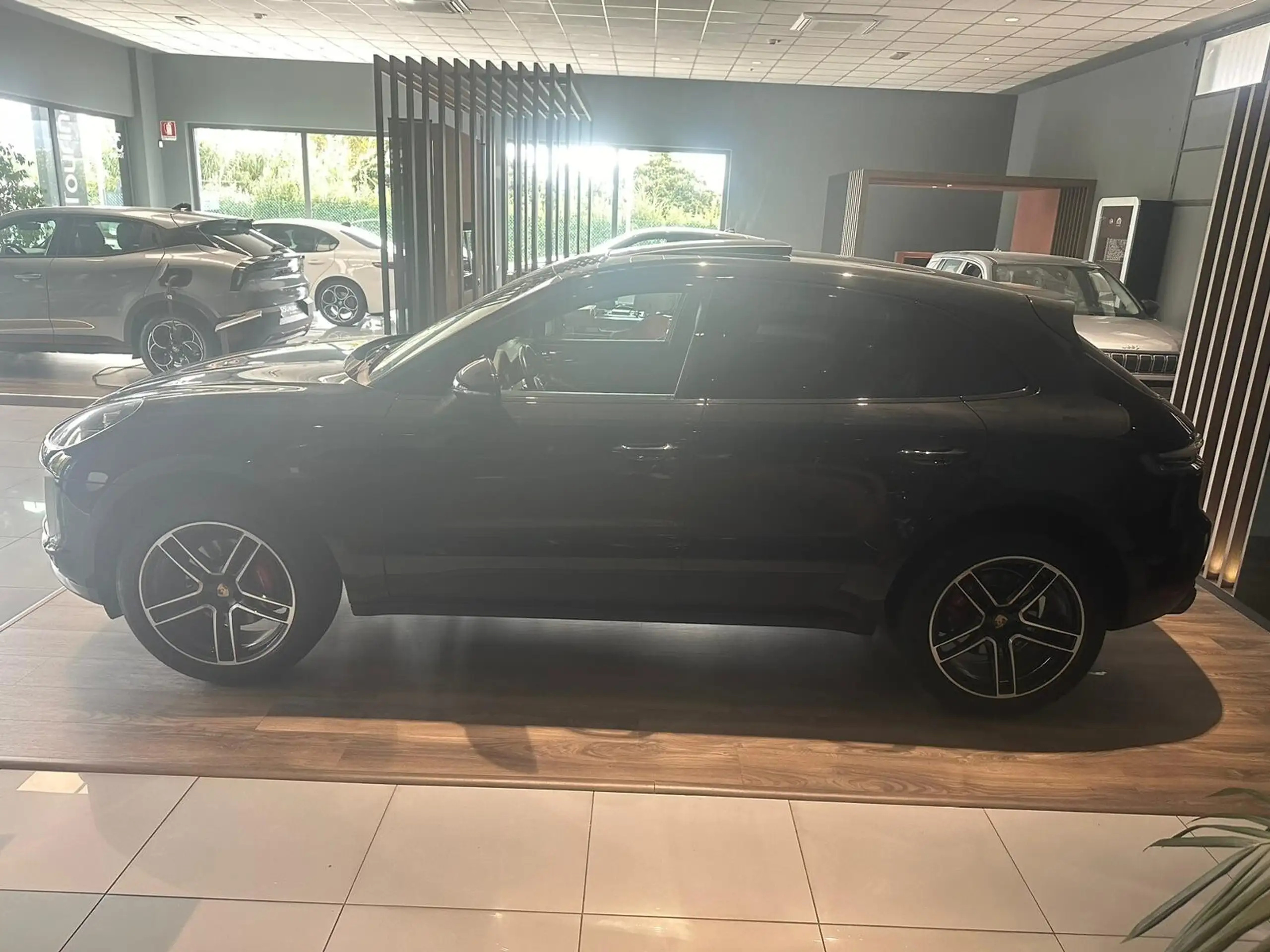 Porsche - Macan