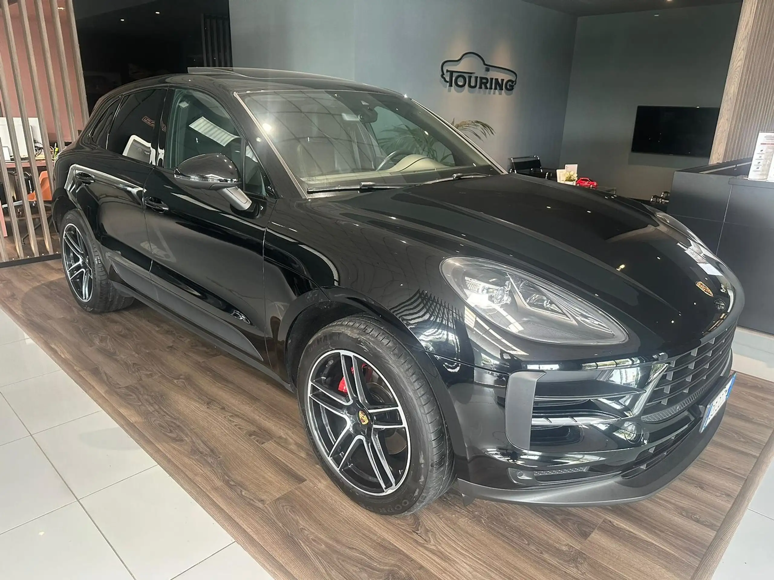 Porsche - Macan