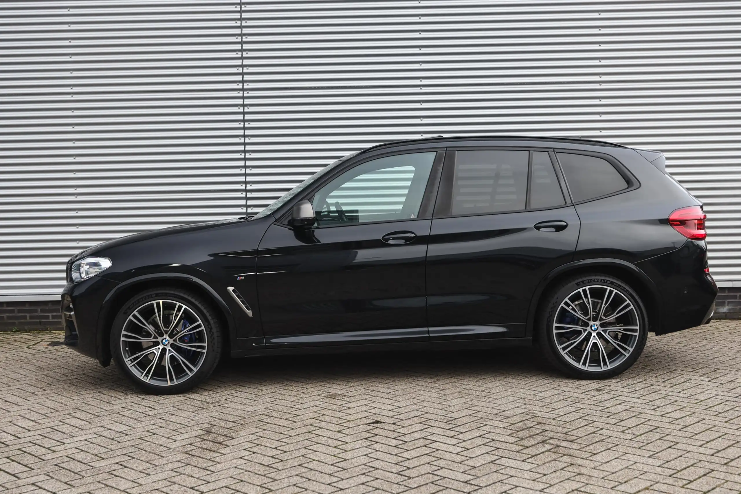 BMW - X3