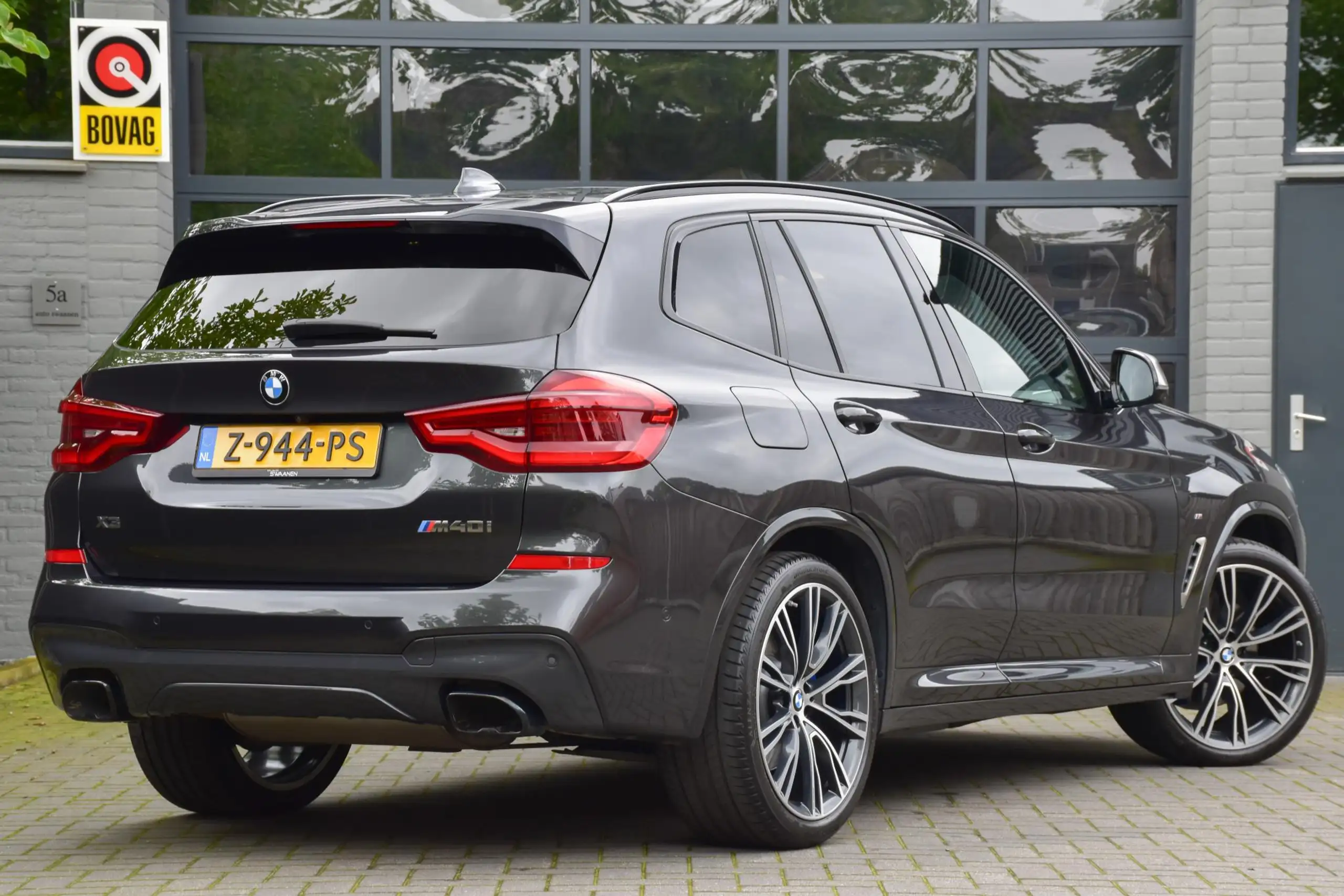 BMW - X3