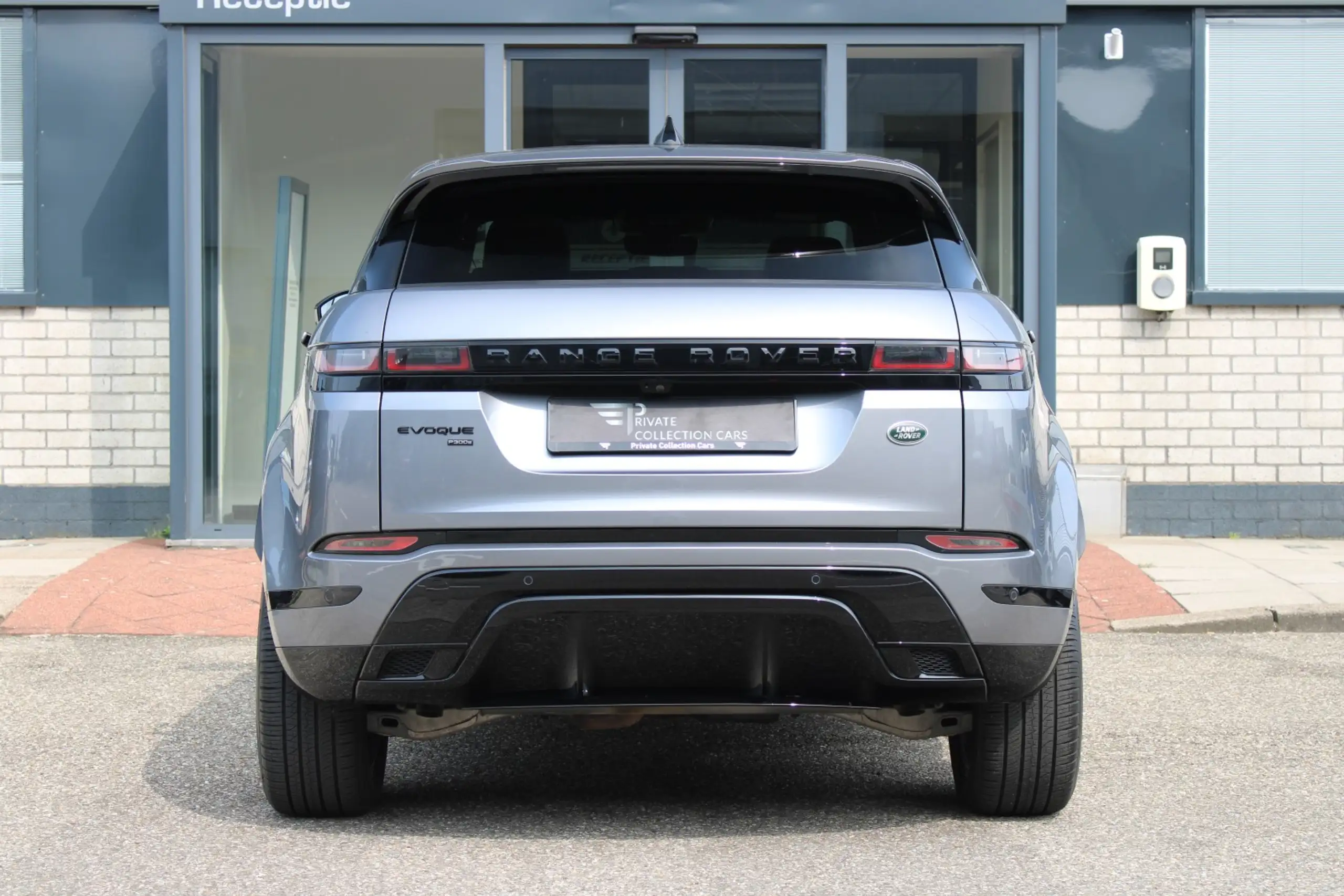 Land Rover - Range Rover Evoque