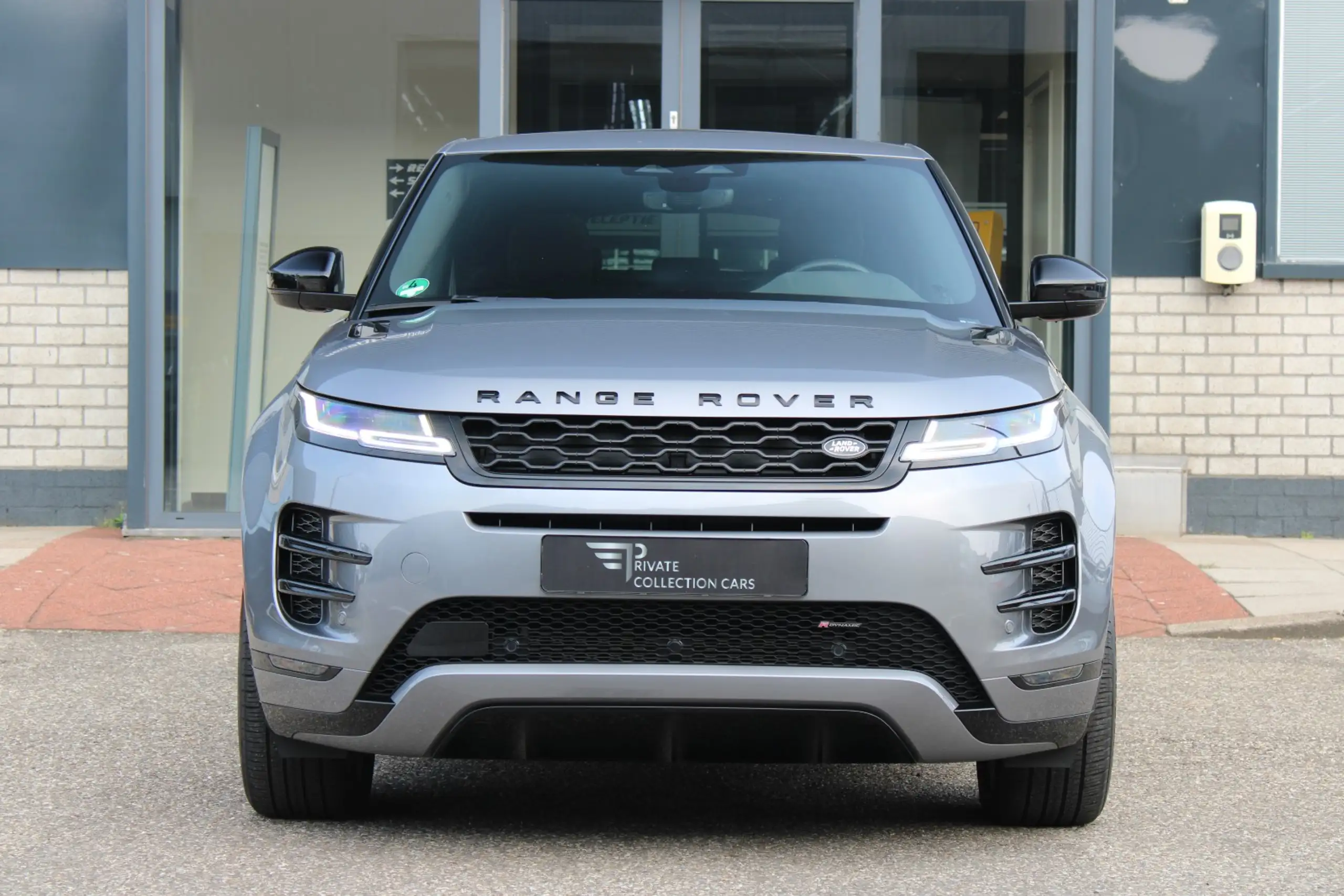 Land Rover - Range Rover Evoque