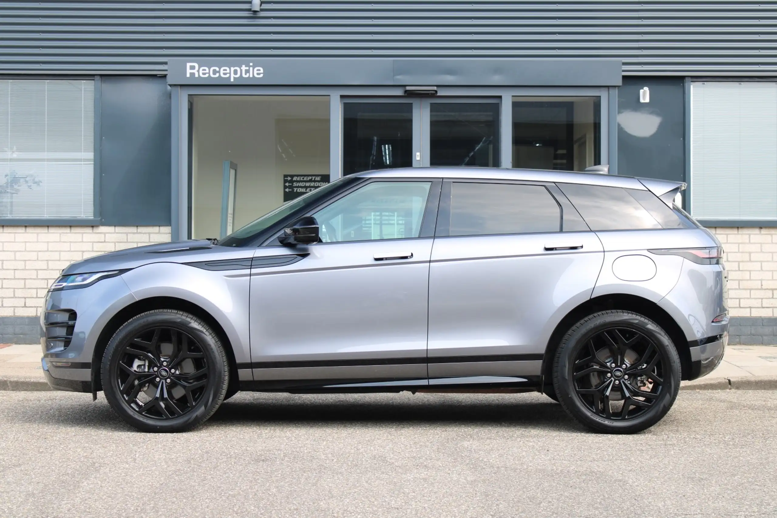 Land Rover - Range Rover Evoque