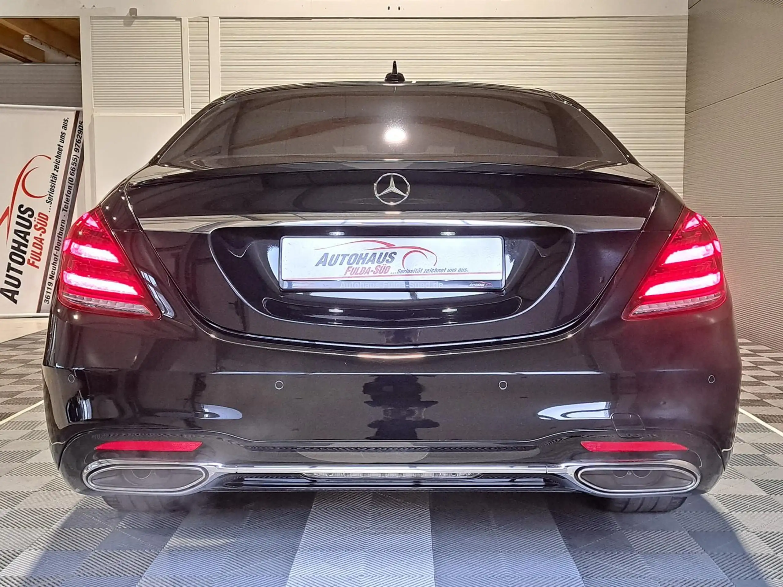 Mercedes-Benz - S 560