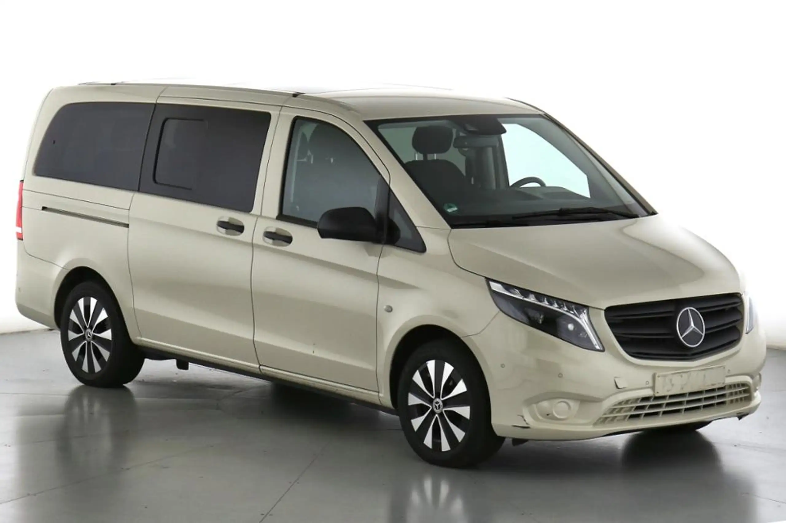 Mercedes-Benz - Vito