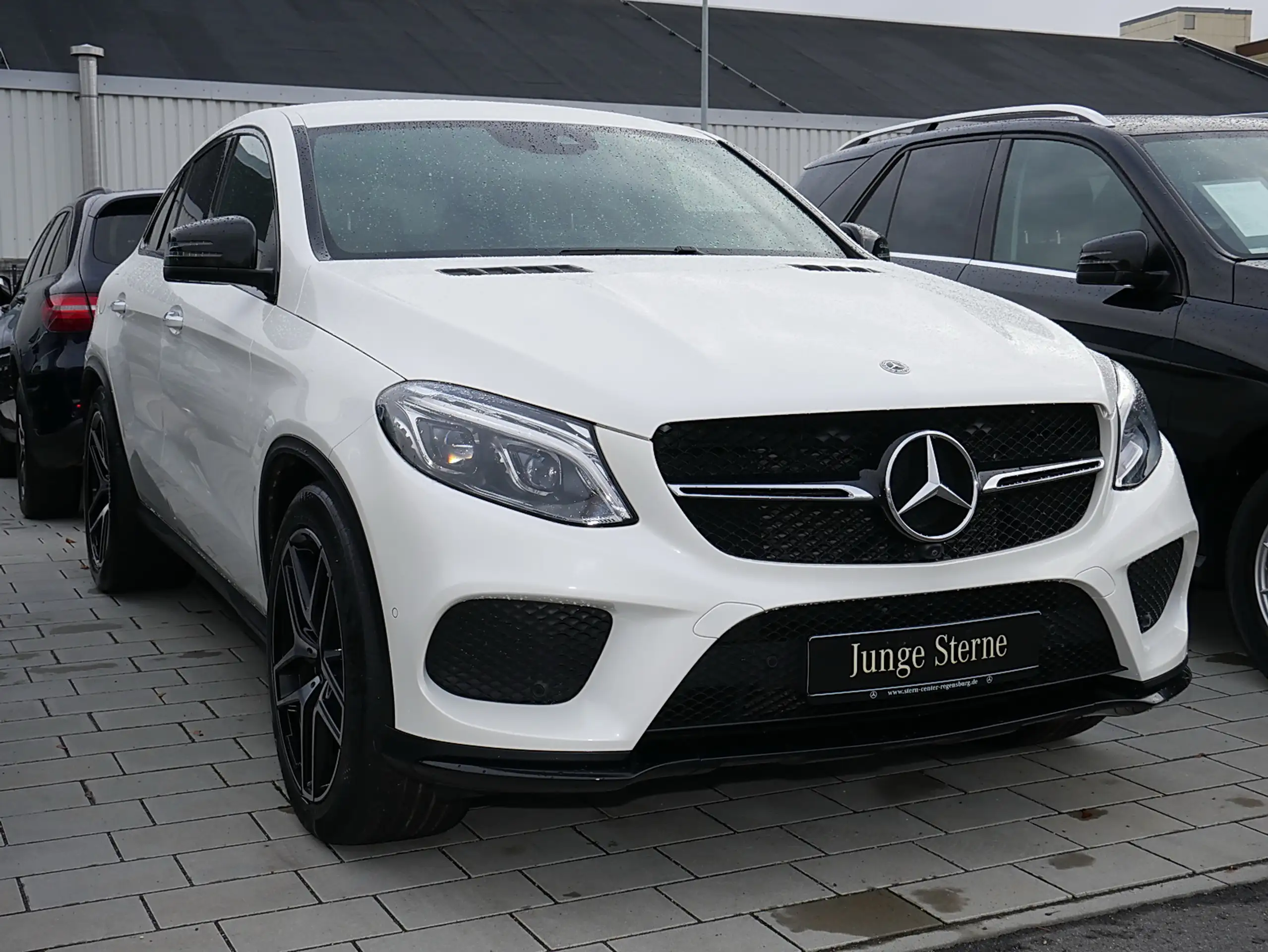 Mercedes-Benz - GLE 350