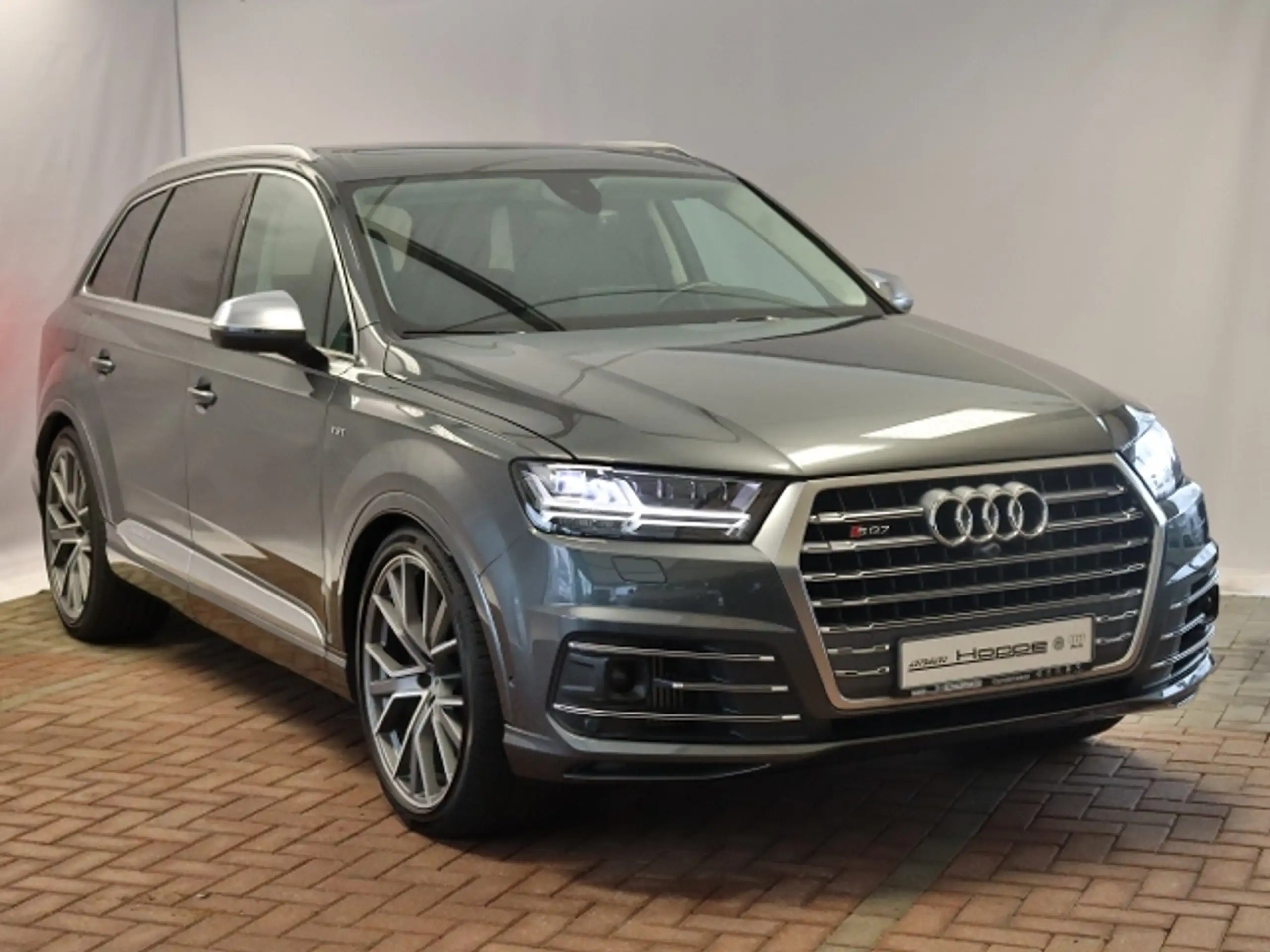 Audi - SQ7