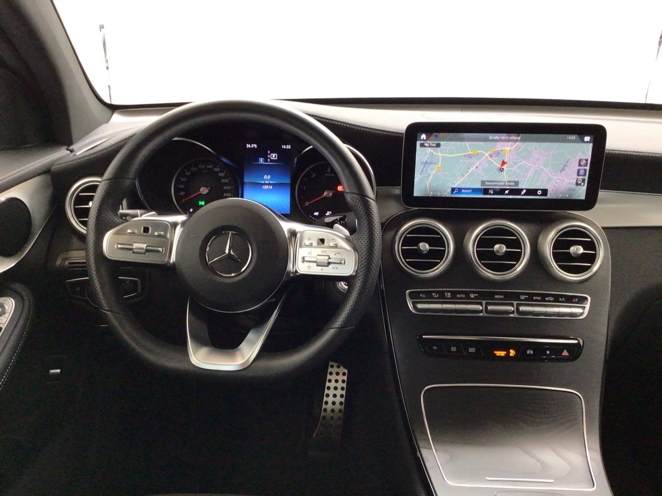 Mercedes-Benz - GLC 220