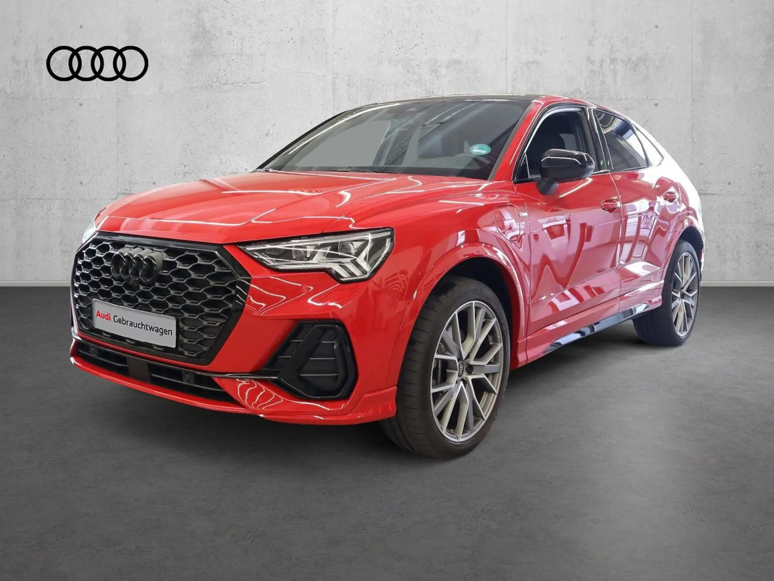 Audi - Q3