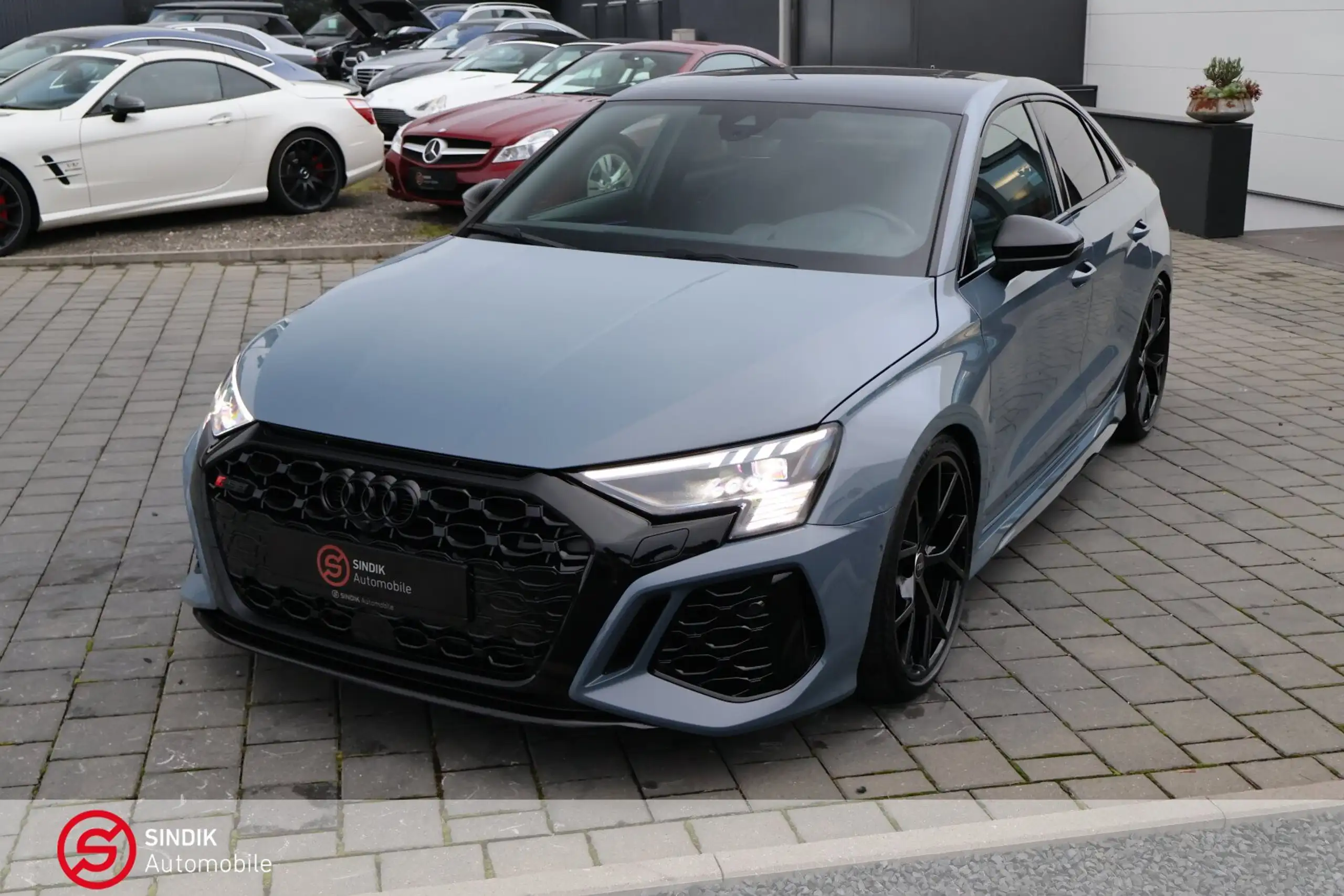 Audi - RS3