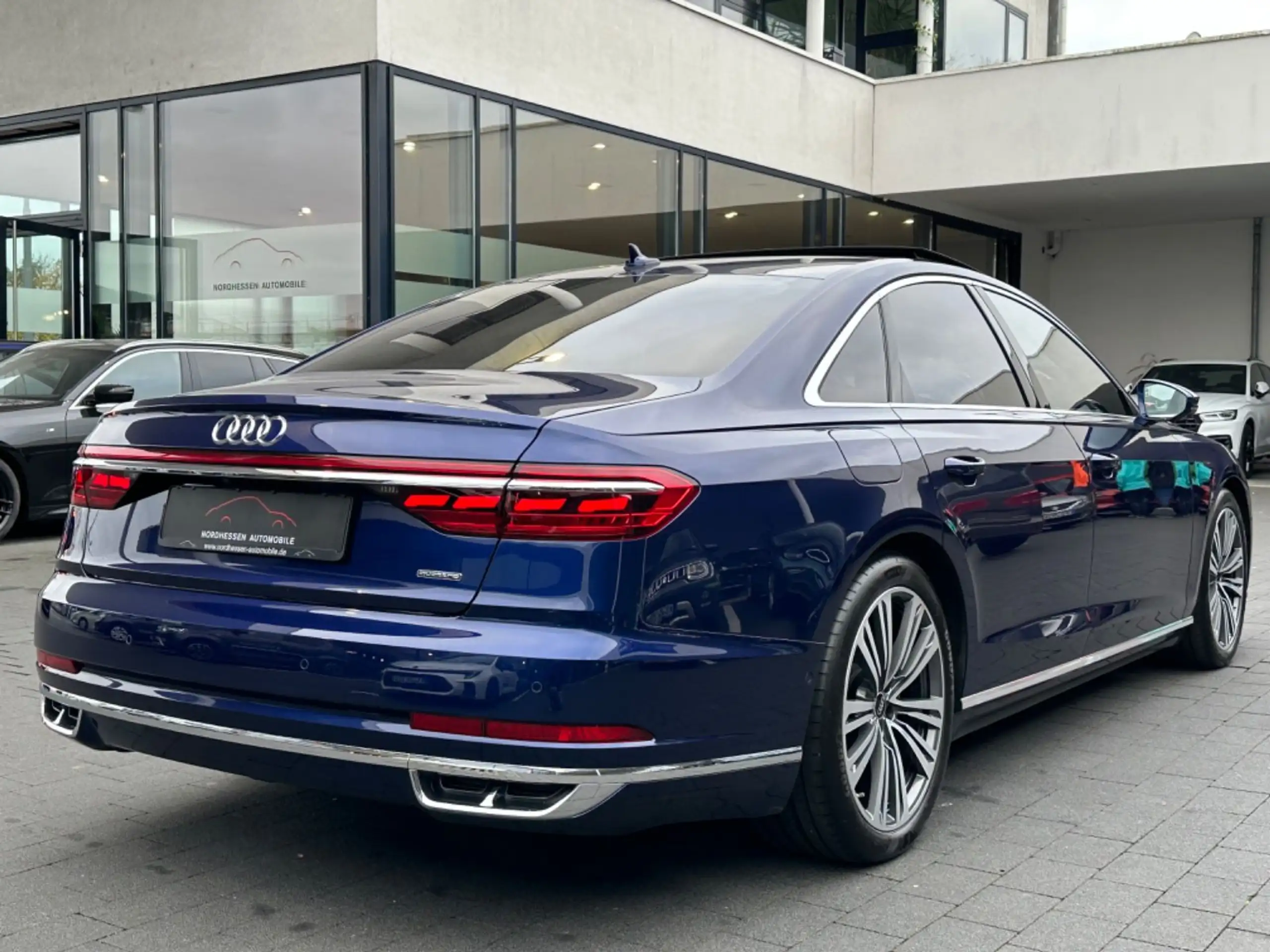 Audi - A8