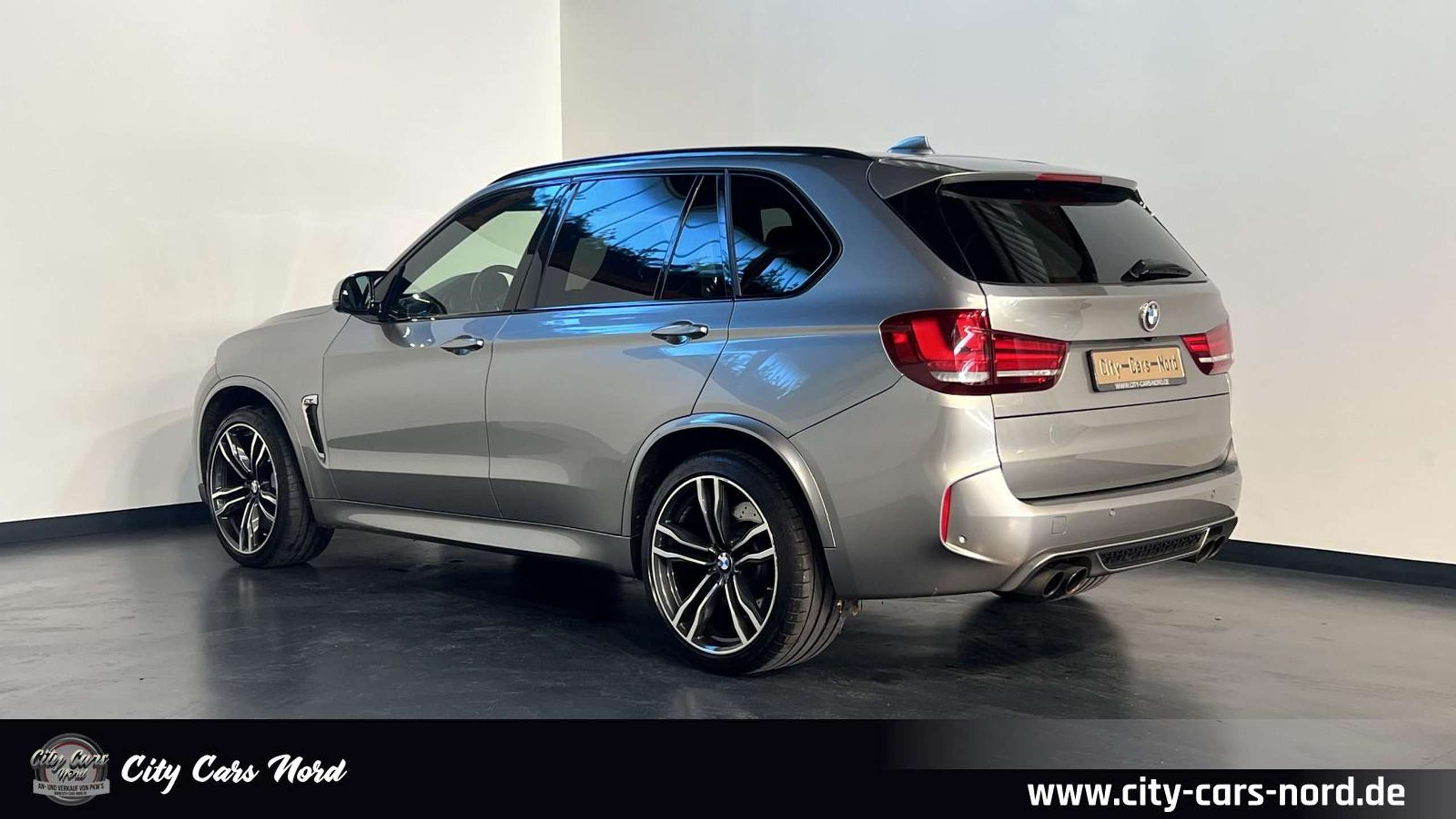 BMW - X5 M