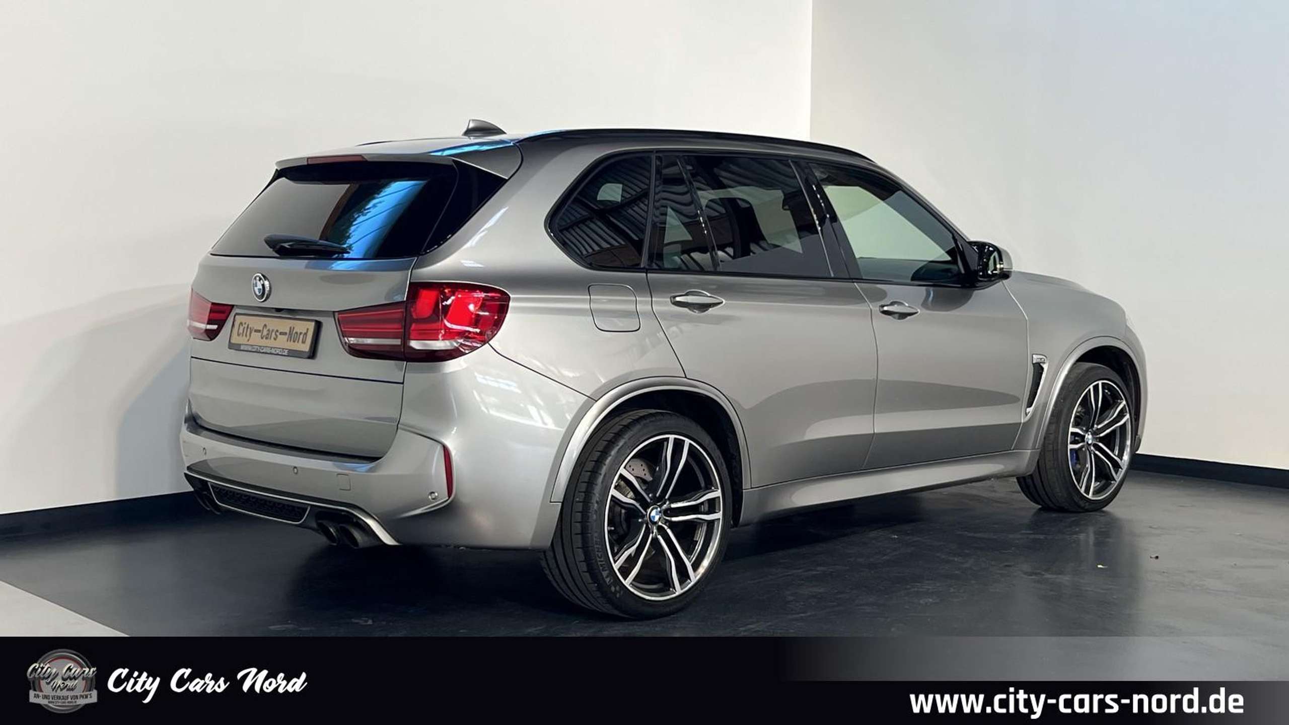 BMW - X5 M