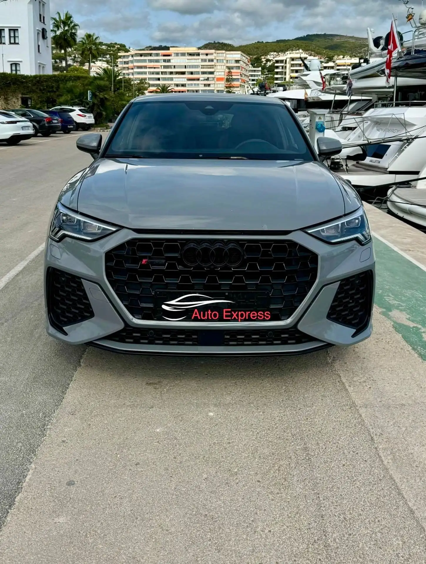 Audi - RS Q3