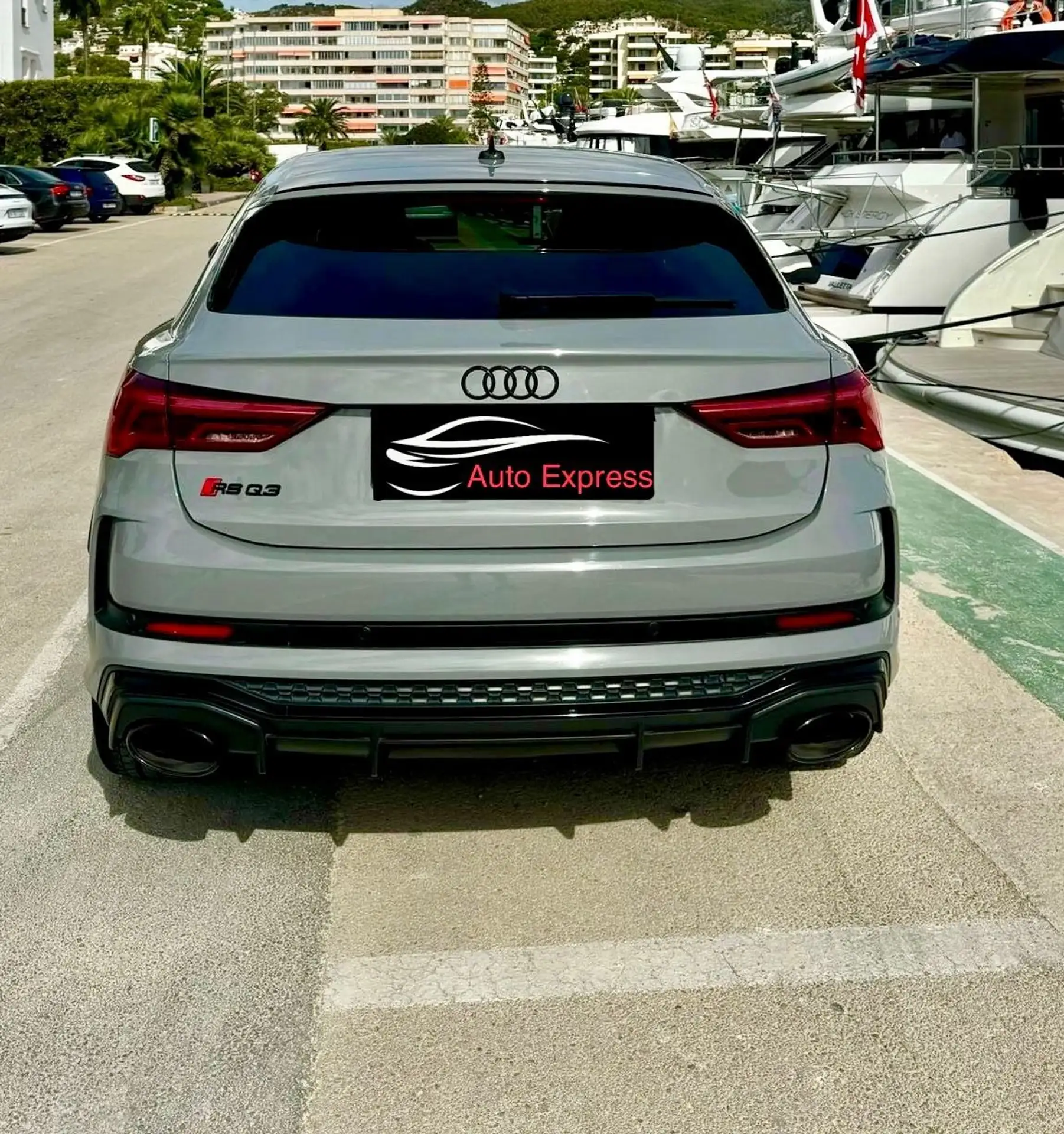 Audi - RS Q3