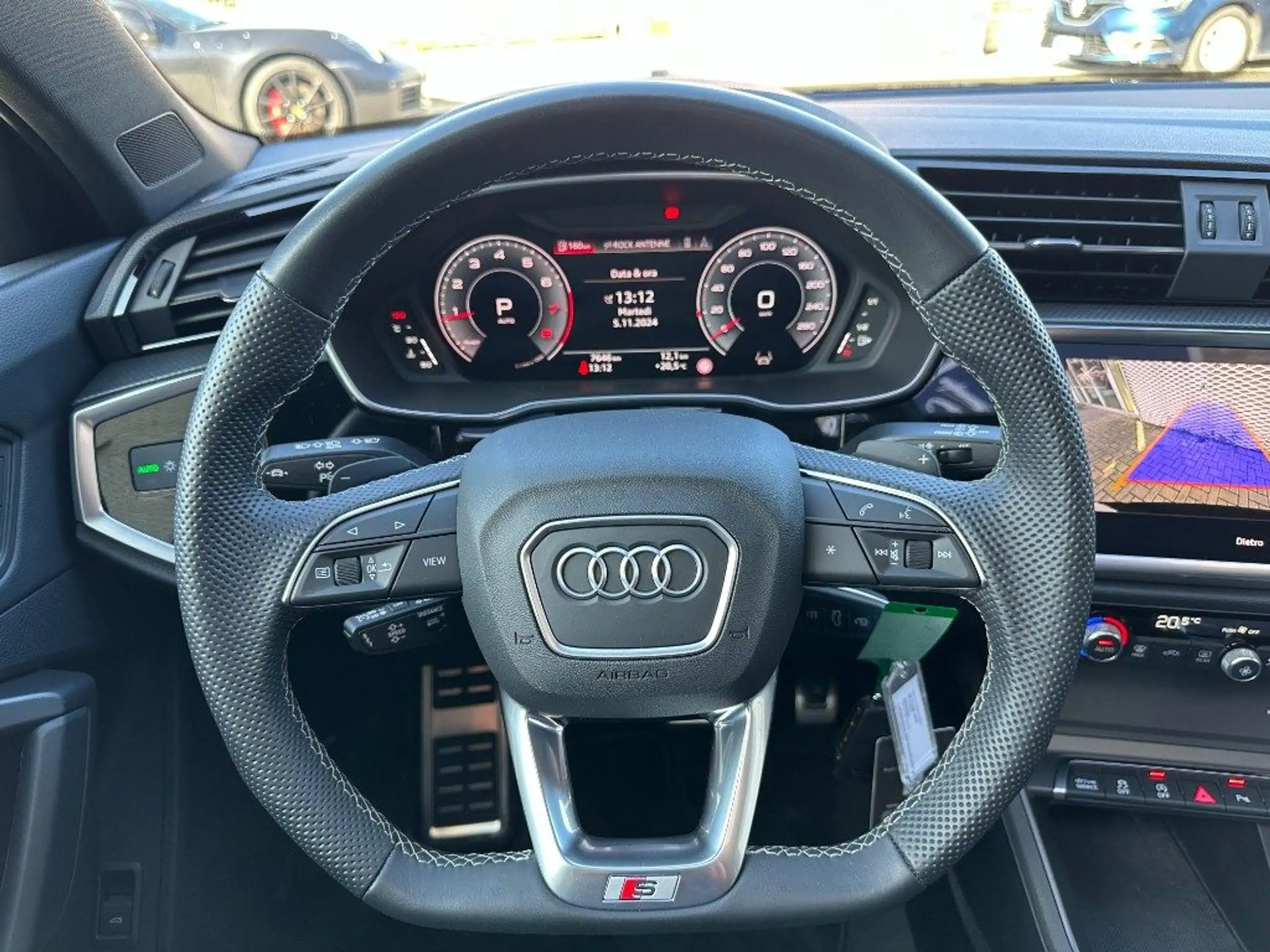 Audi - Q3