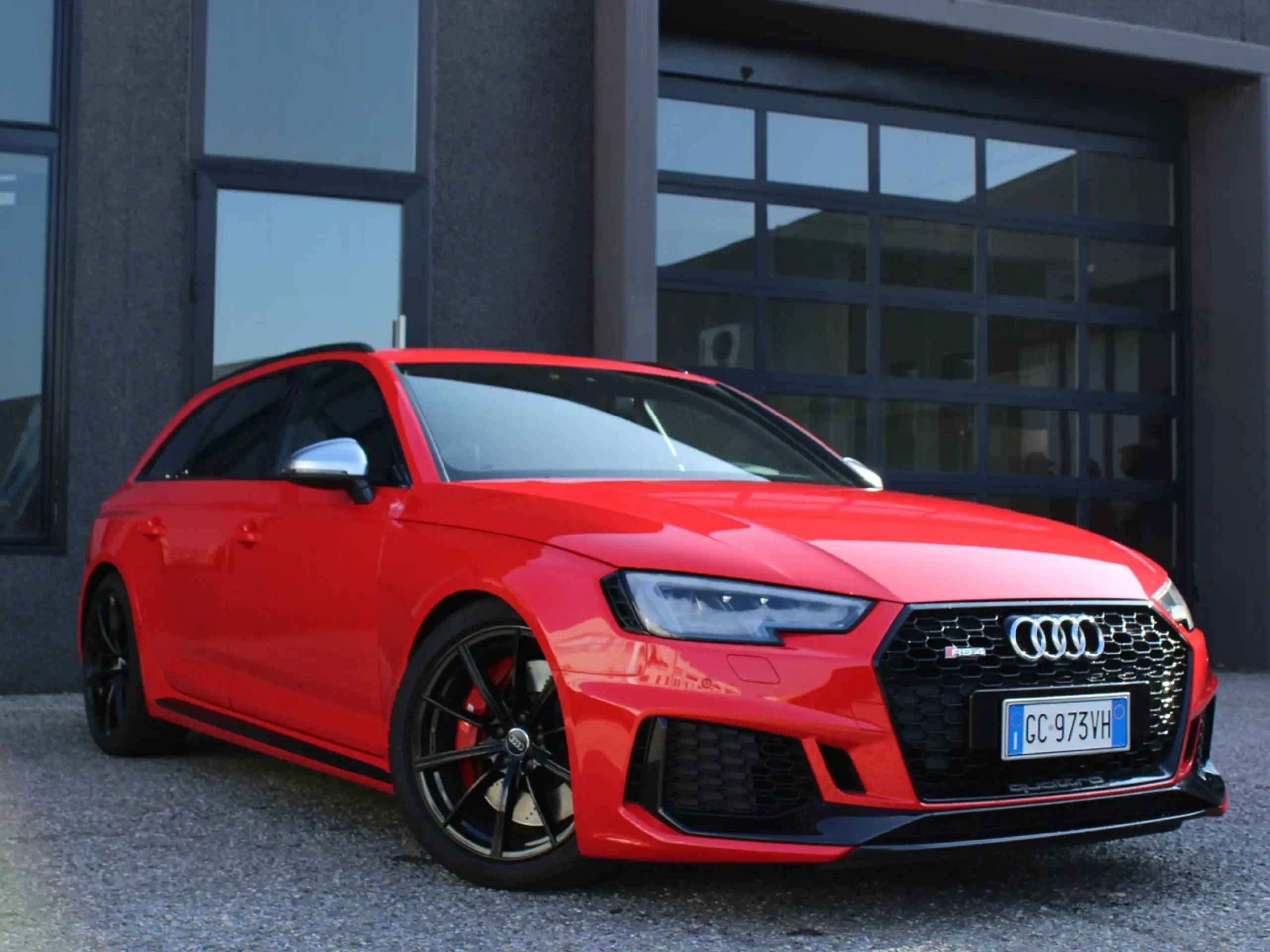 Audi - RS4