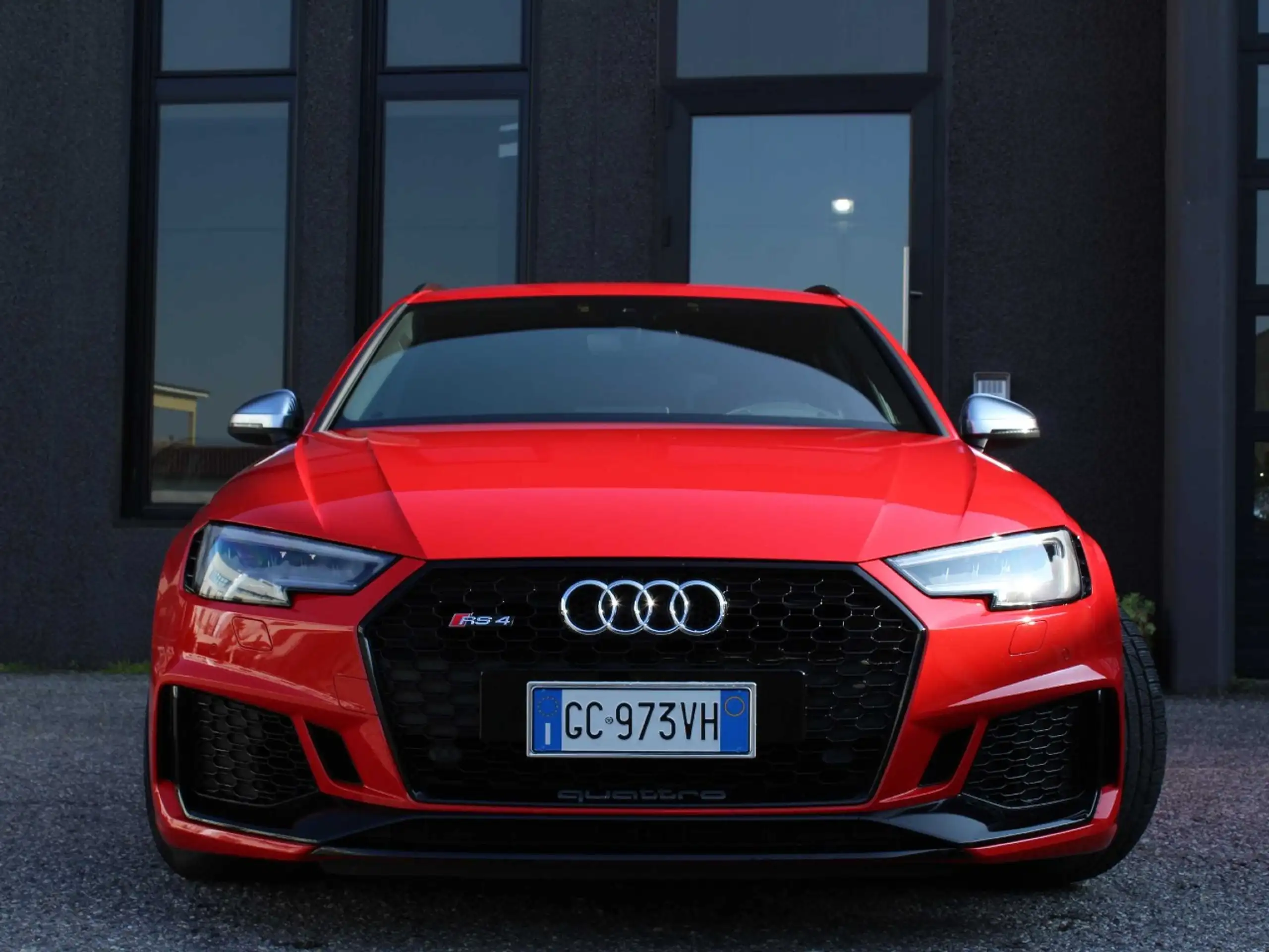 Audi - RS4