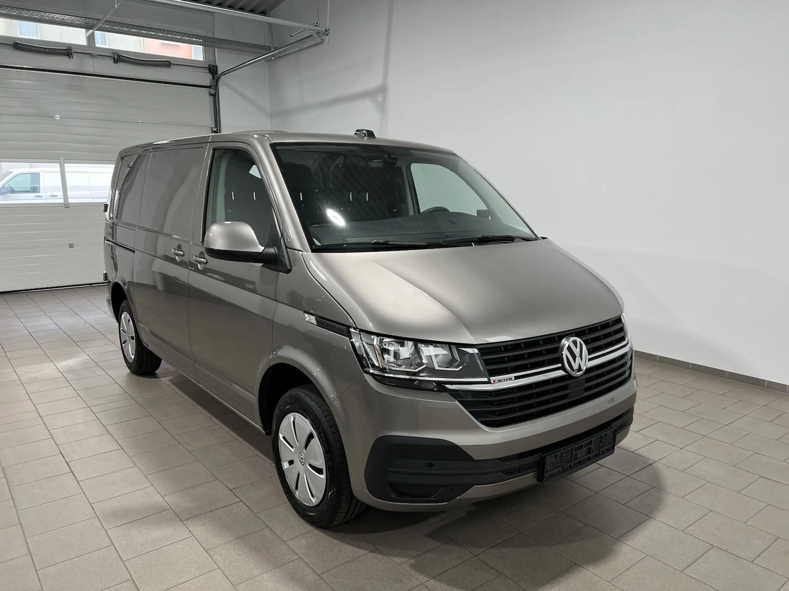 Volkswagen - T6.1 Transporter