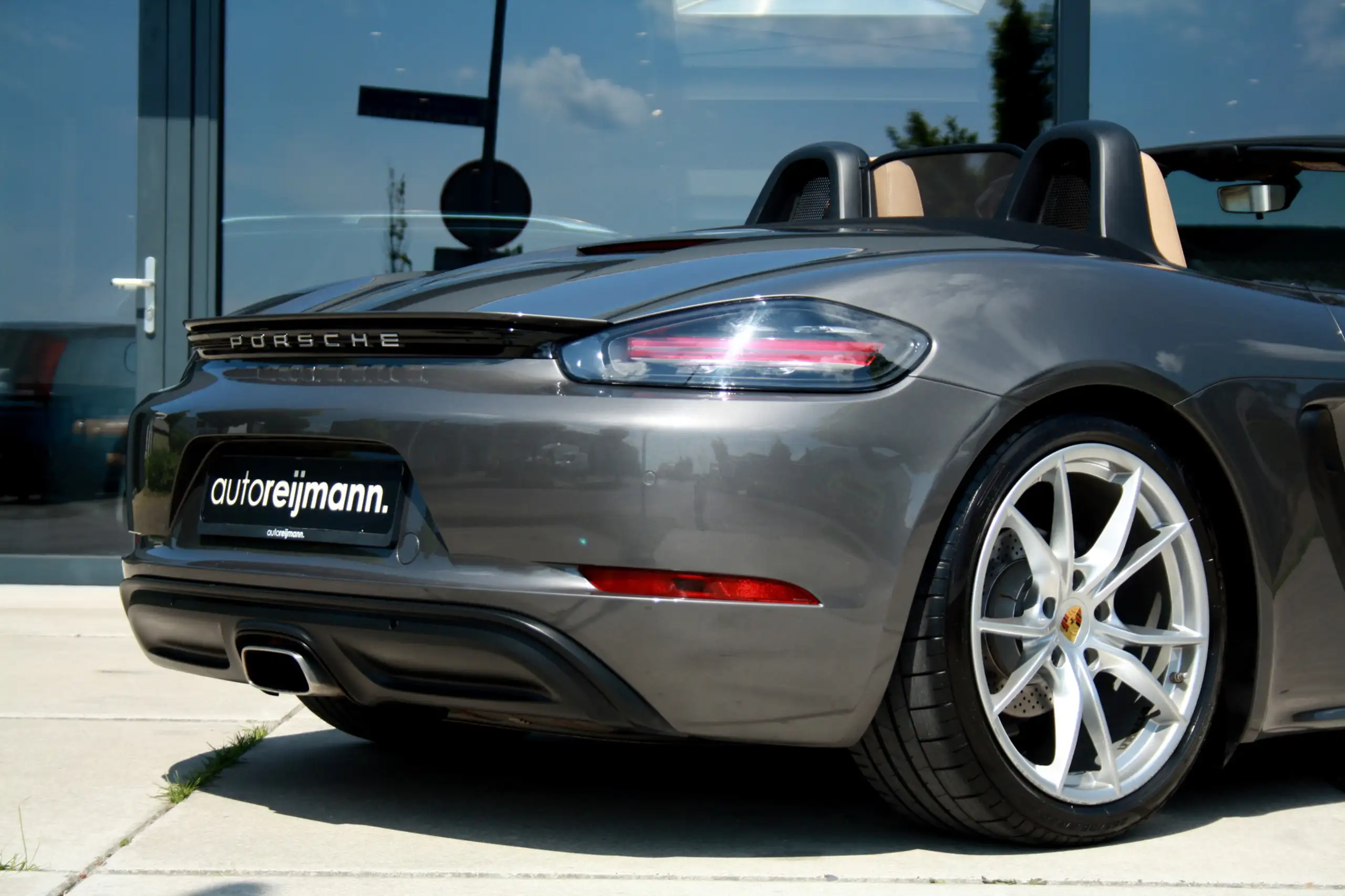 Porsche - Boxster