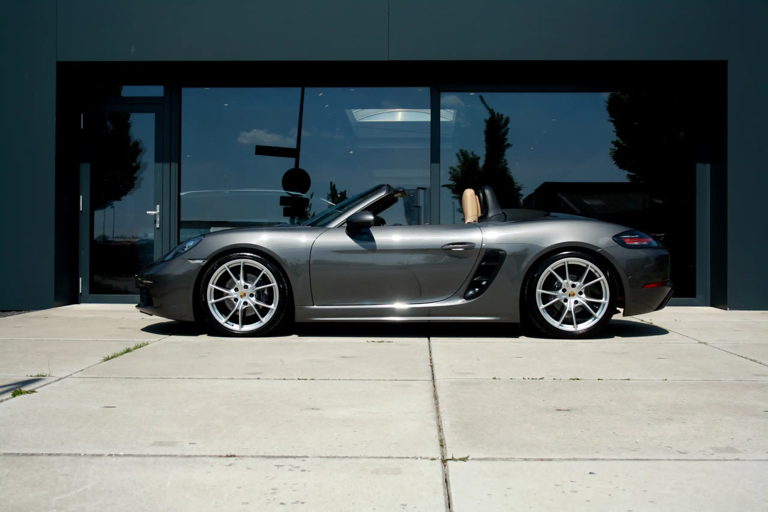 Porsche - Boxster