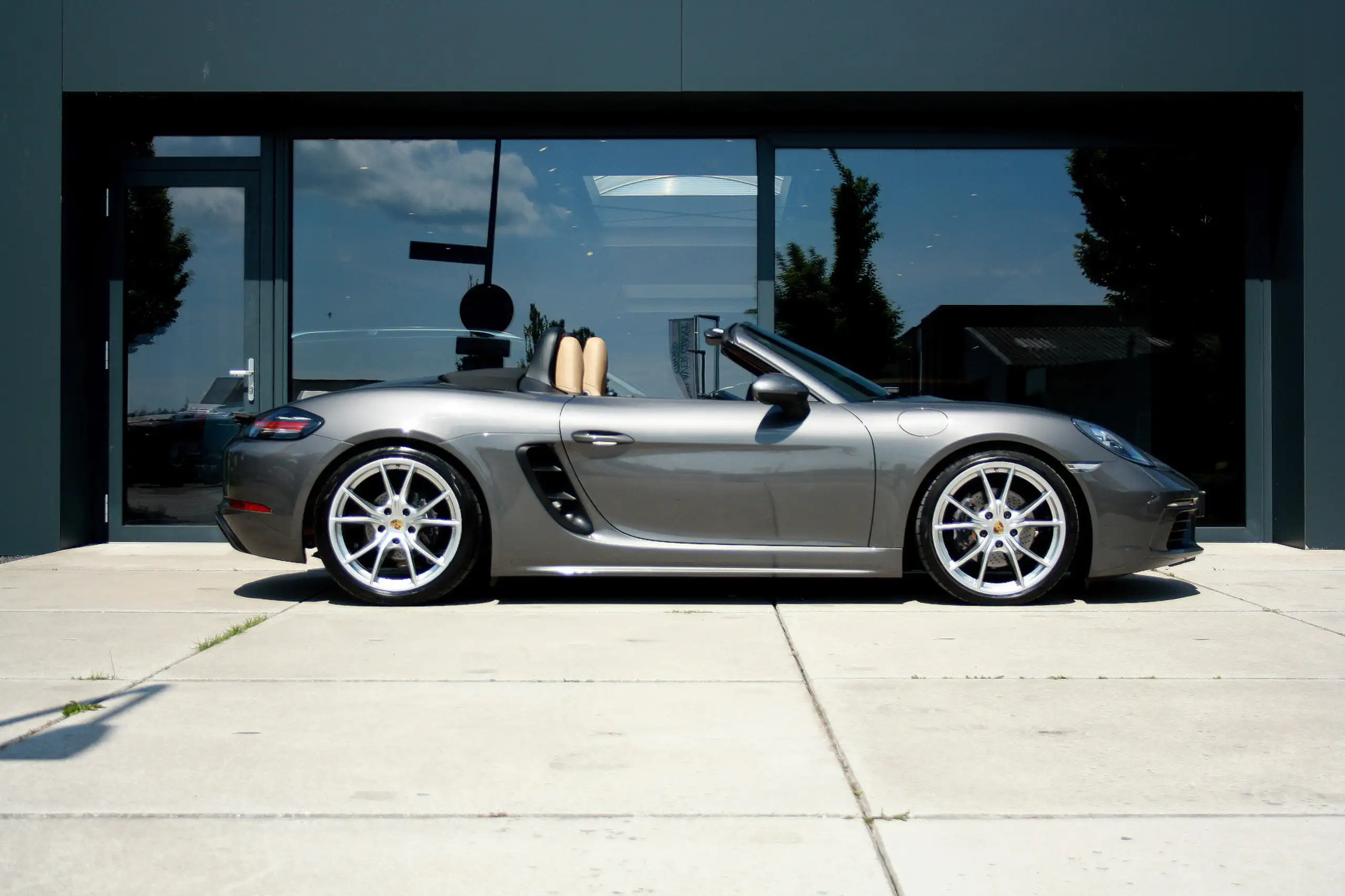 Porsche - Boxster