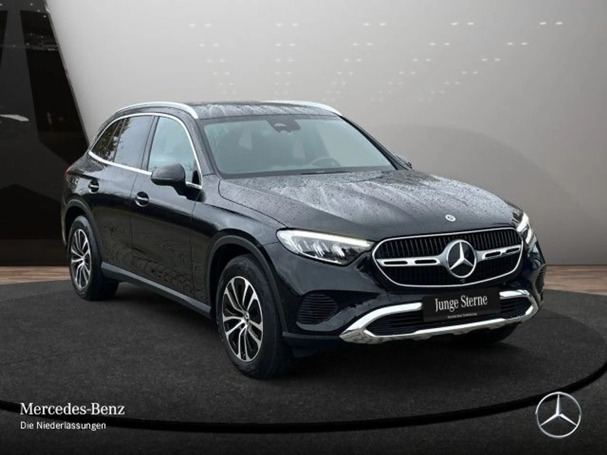 Mercedes-Benz - GLC 220