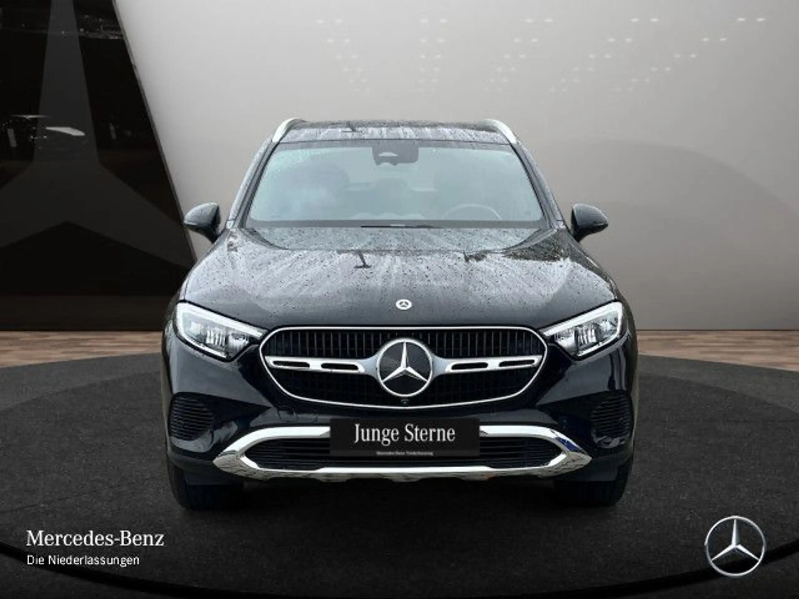 Mercedes-Benz - GLC 220