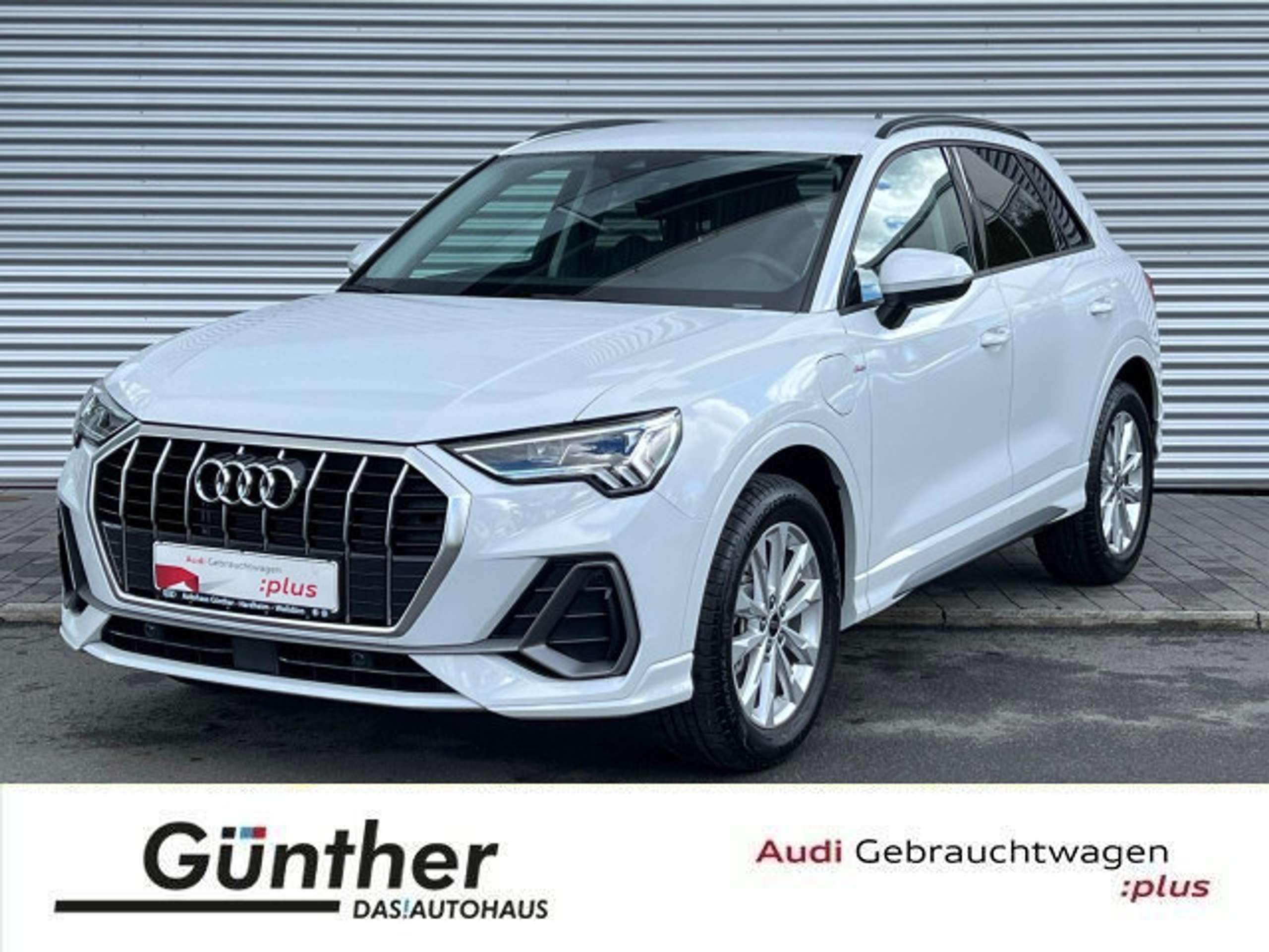 Audi - Q3