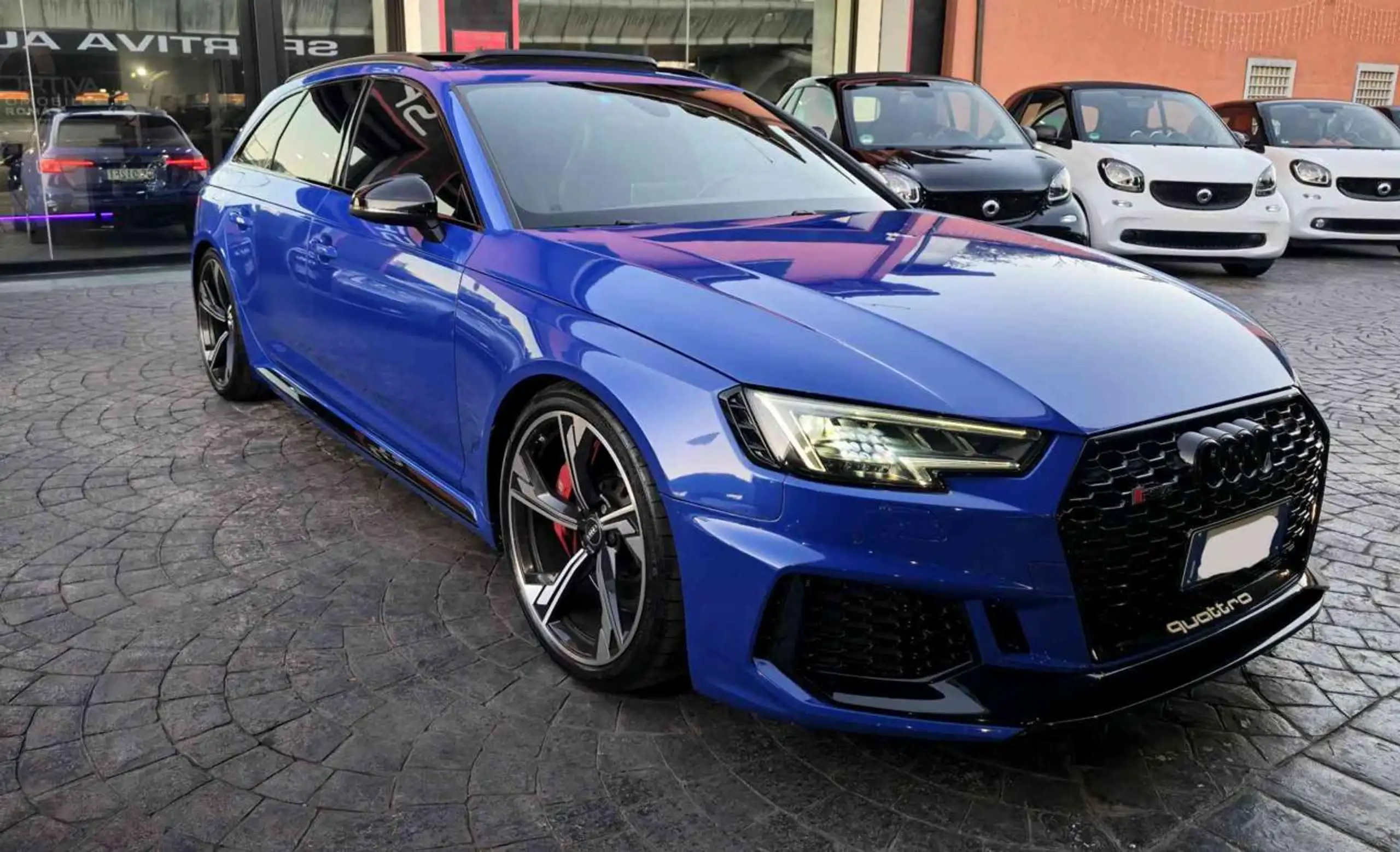 Audi - RS4