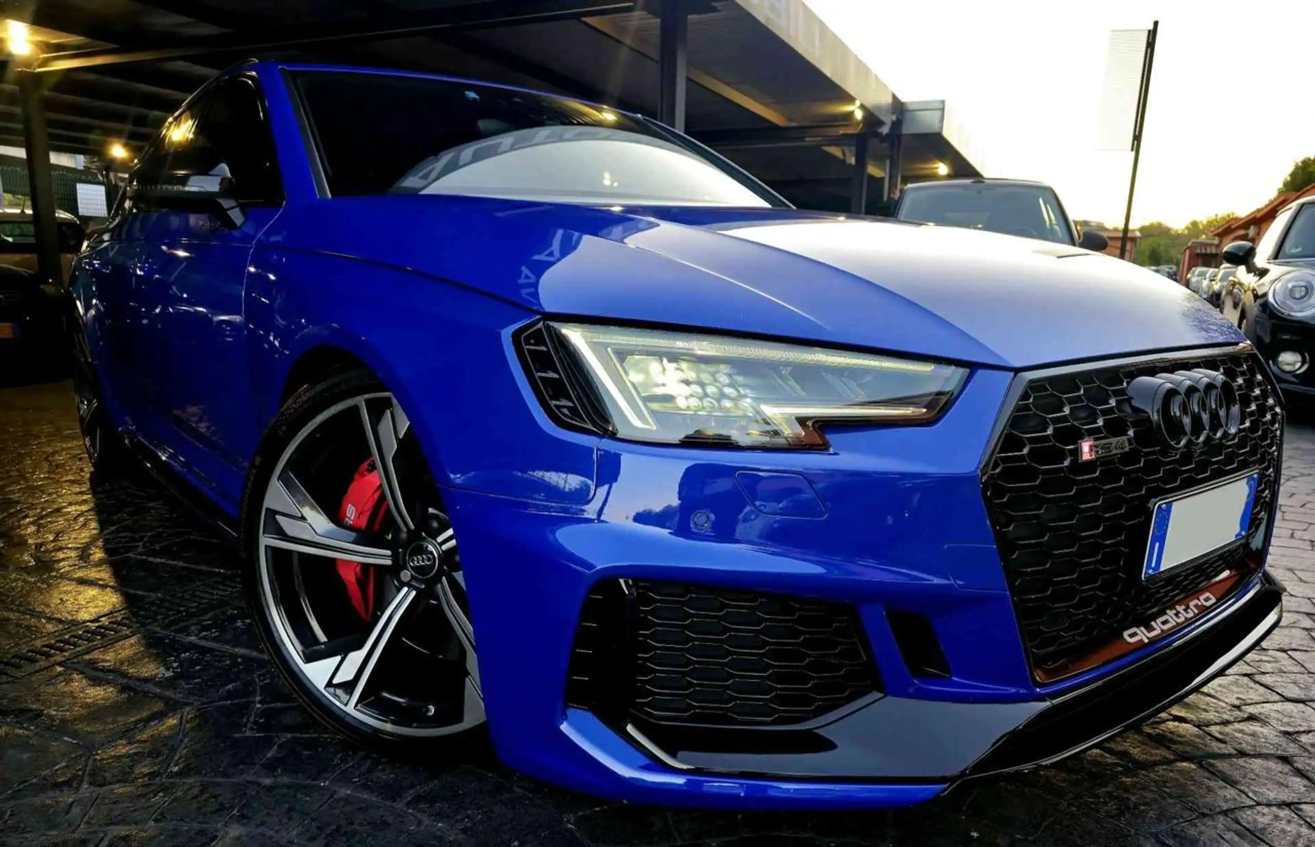 Audi - RS4