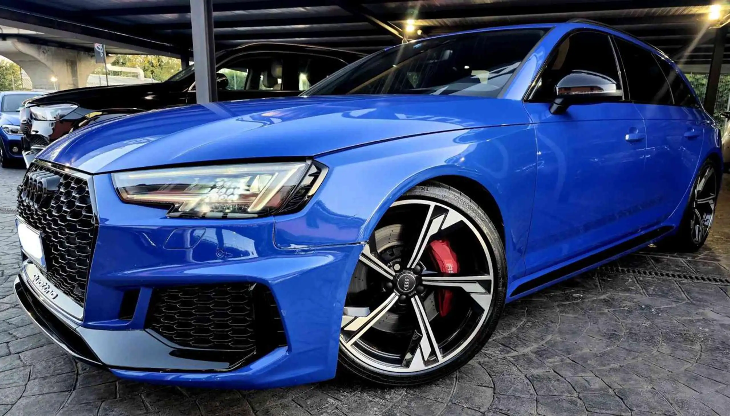 Audi - RS4