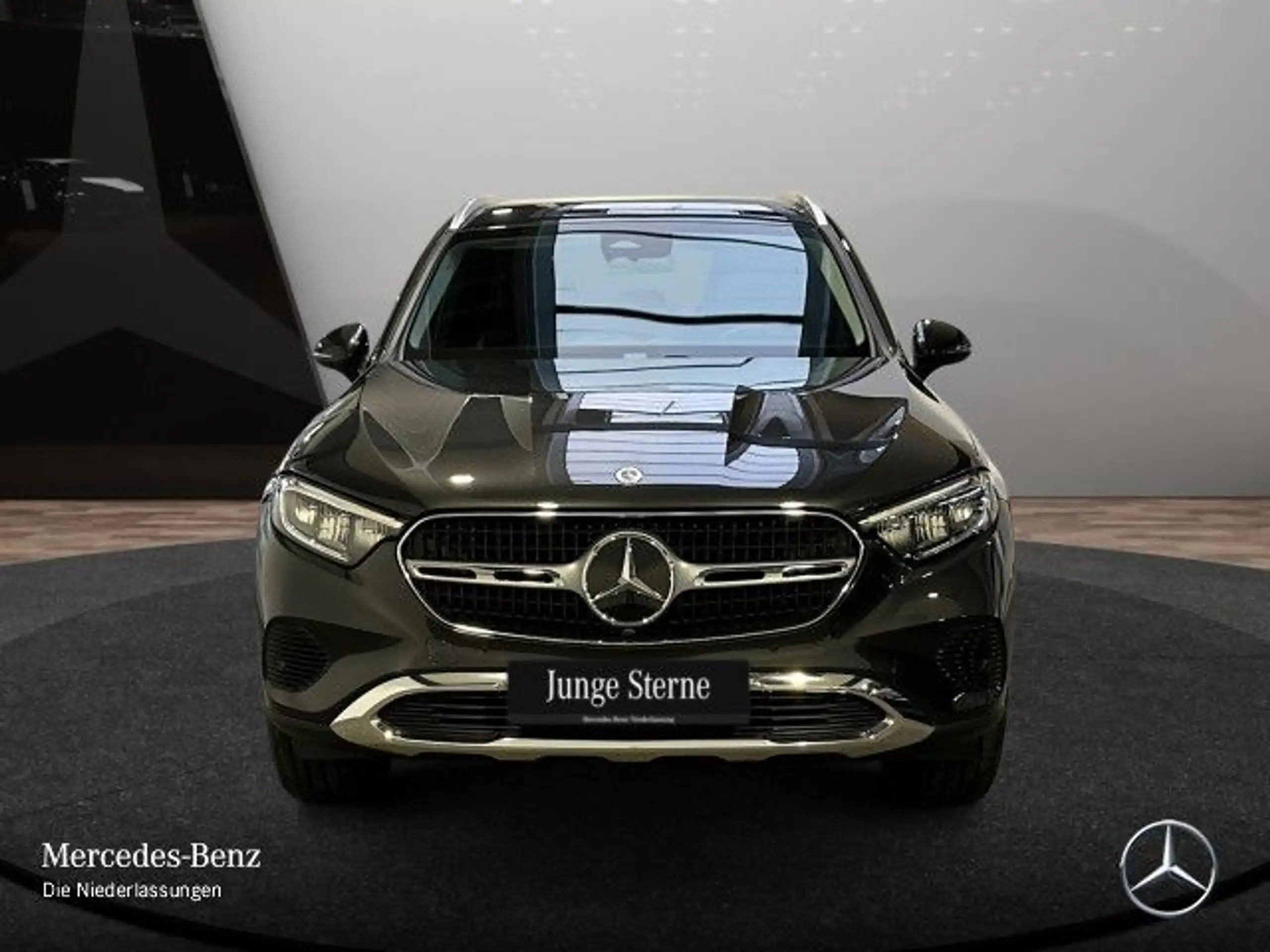 Mercedes-Benz - GLC 300