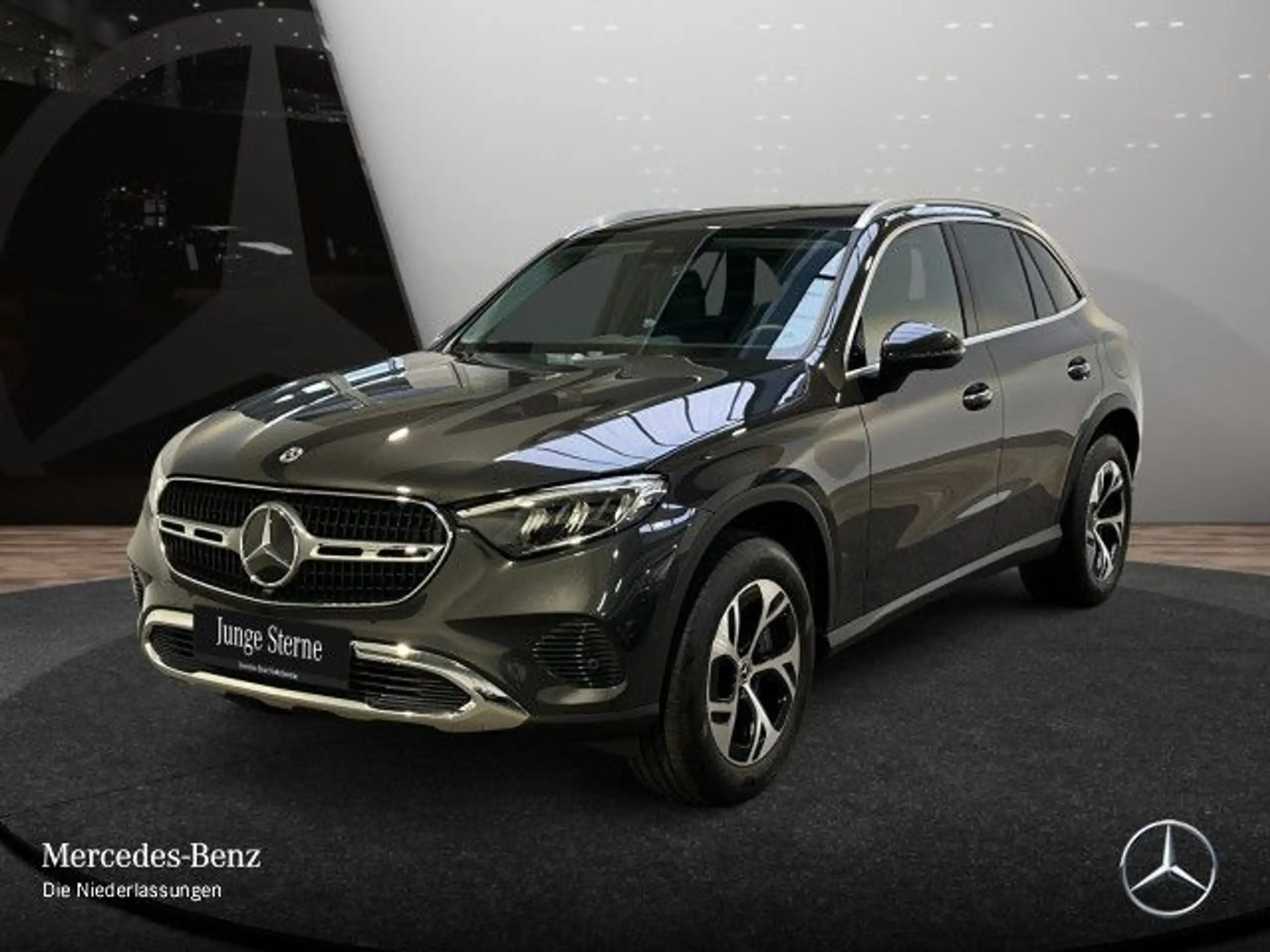 Mercedes-Benz - GLC 300