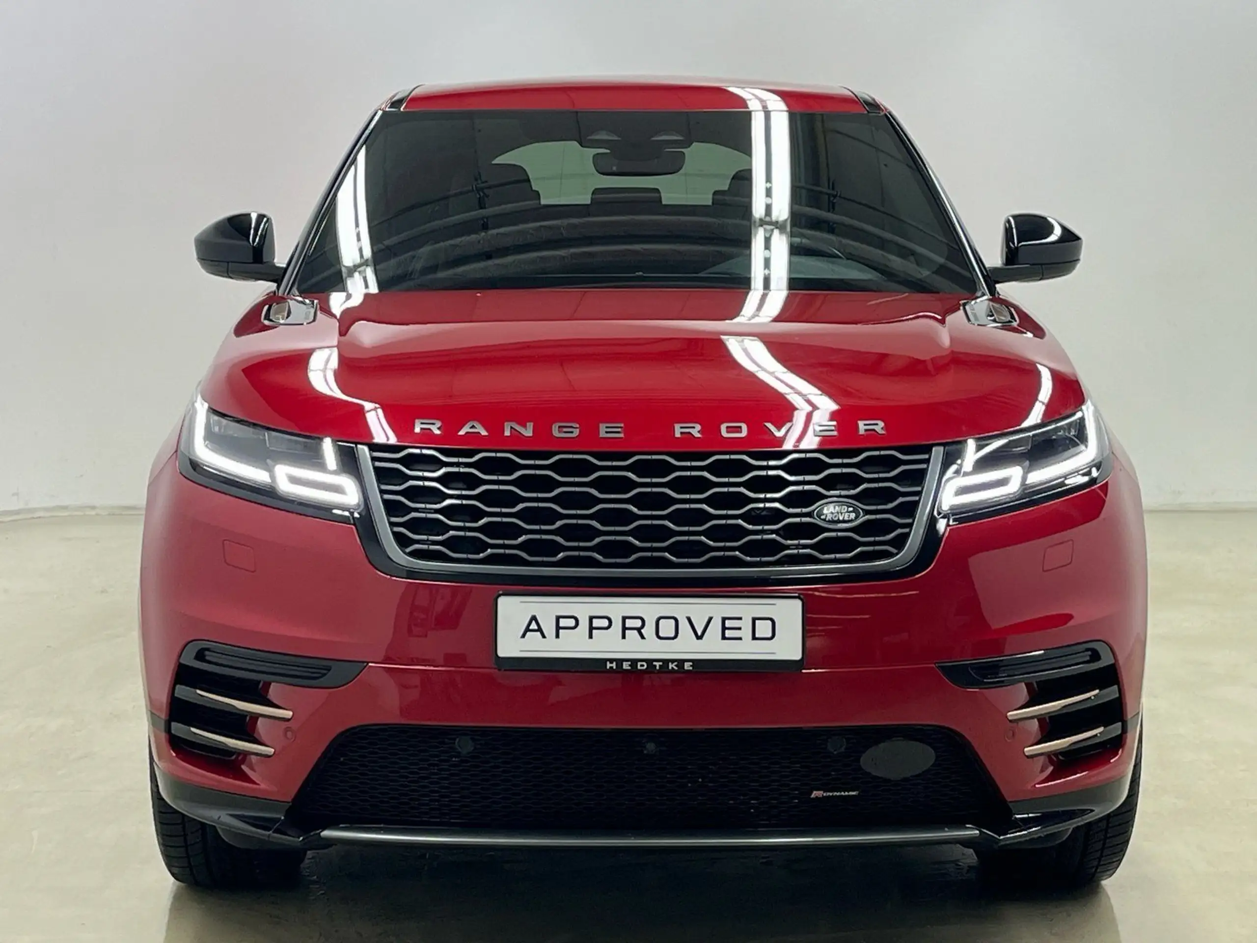 Land Rover - Range Rover Velar