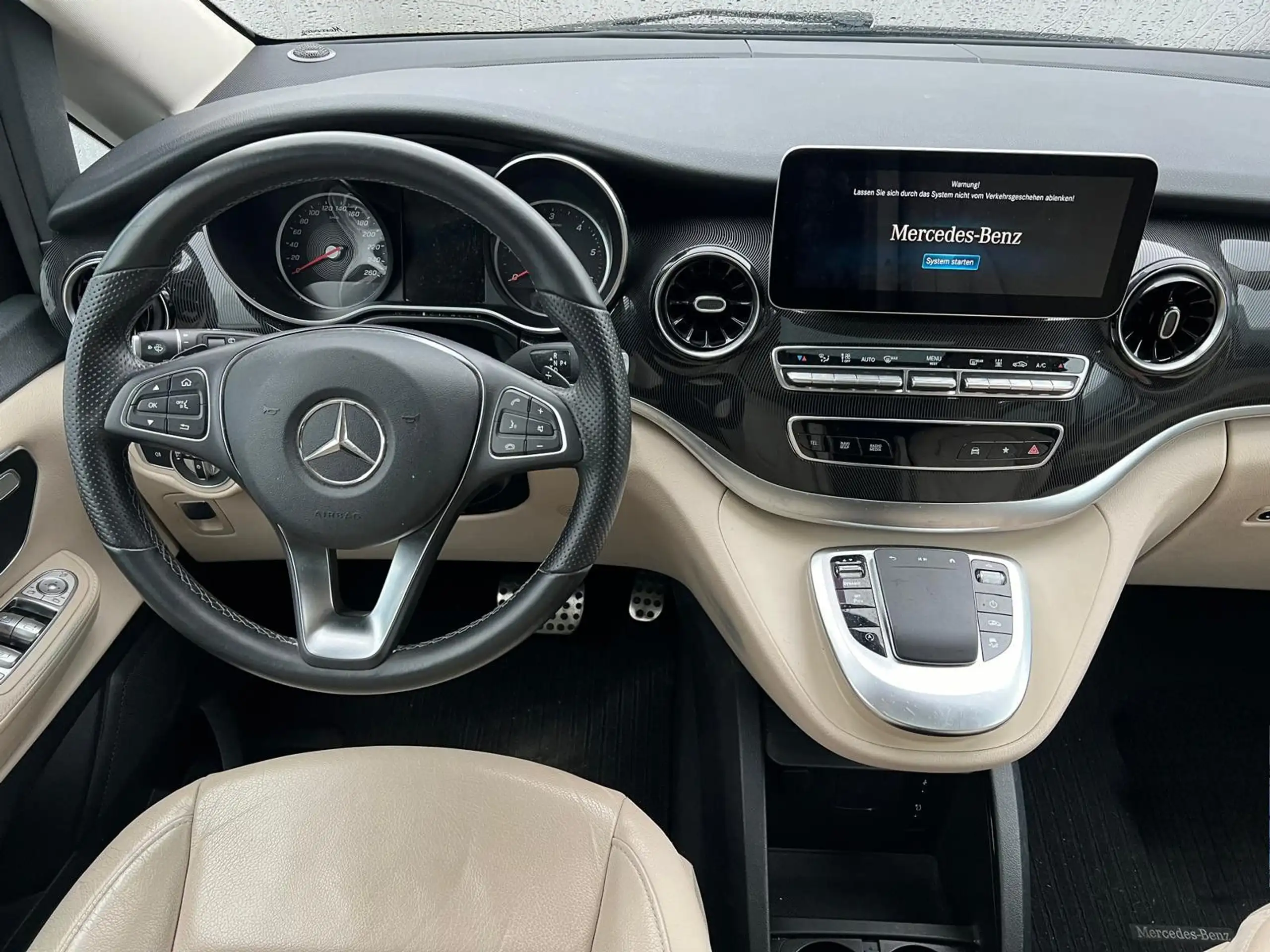 Mercedes-Benz - V 300