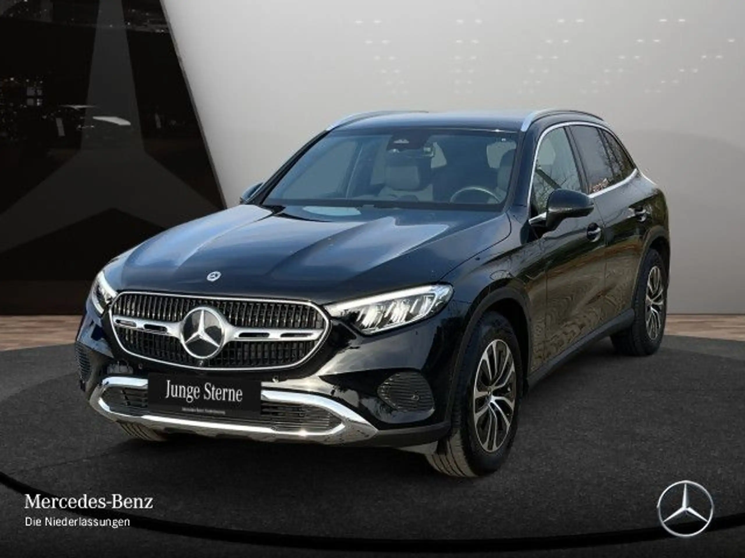 Mercedes-Benz - GLC 220