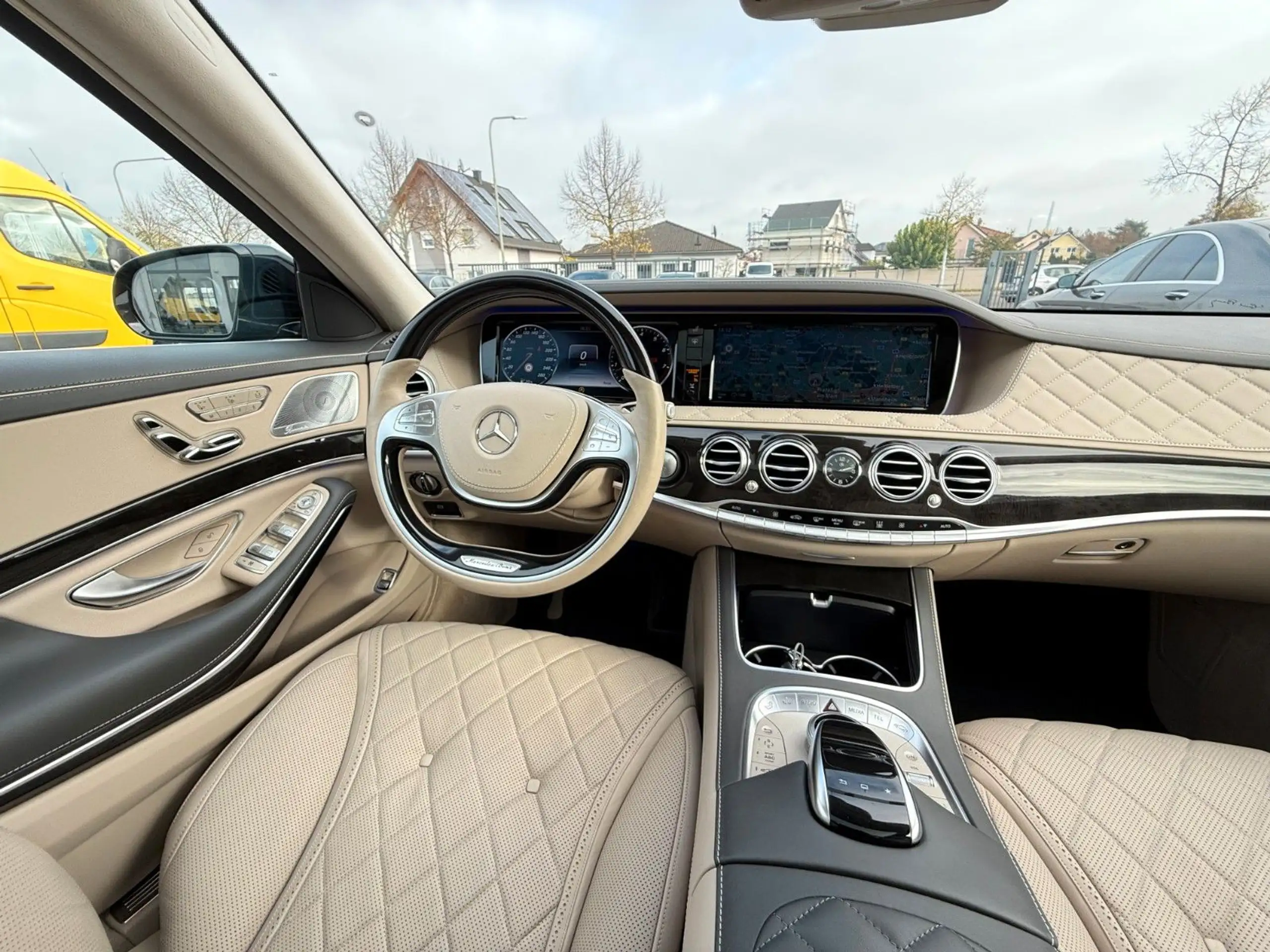 Mercedes-Benz - S 600