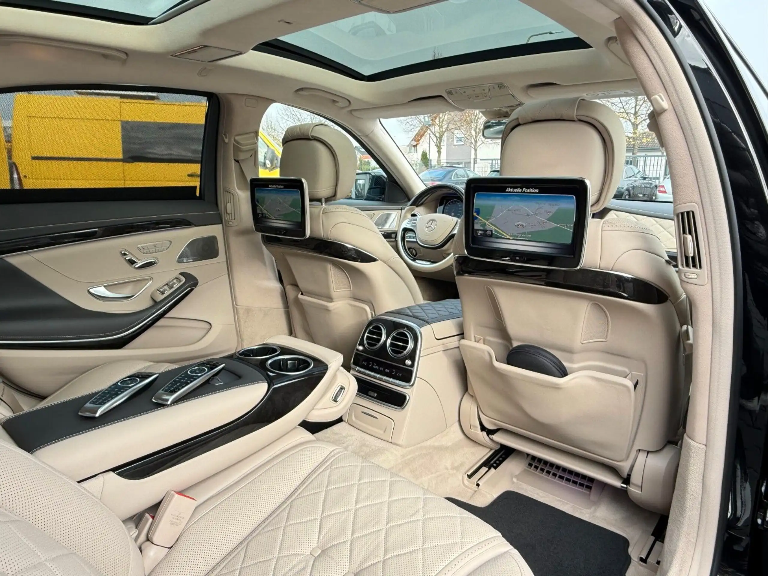 Mercedes-Benz - S 600