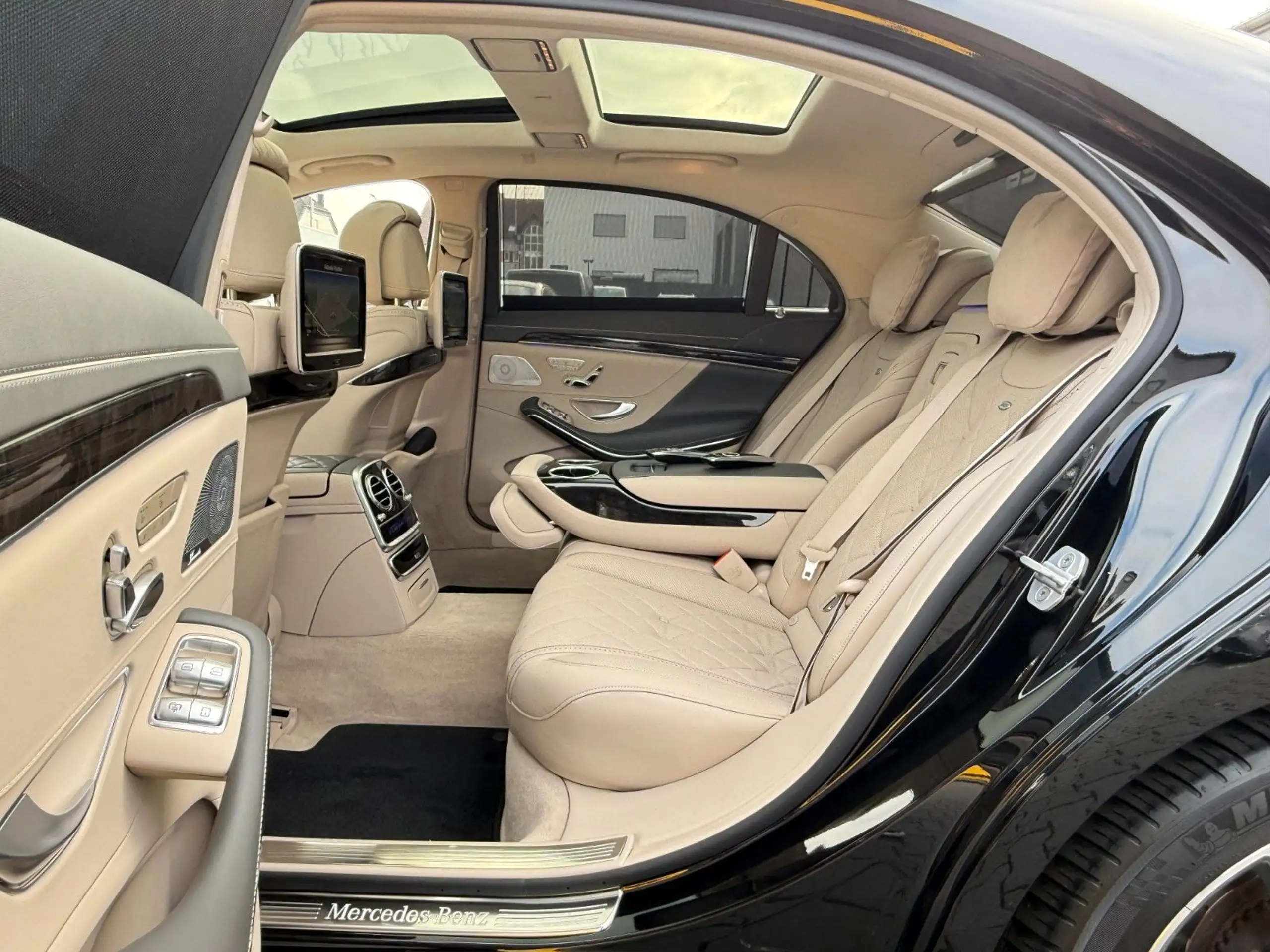 Mercedes-Benz - S 600