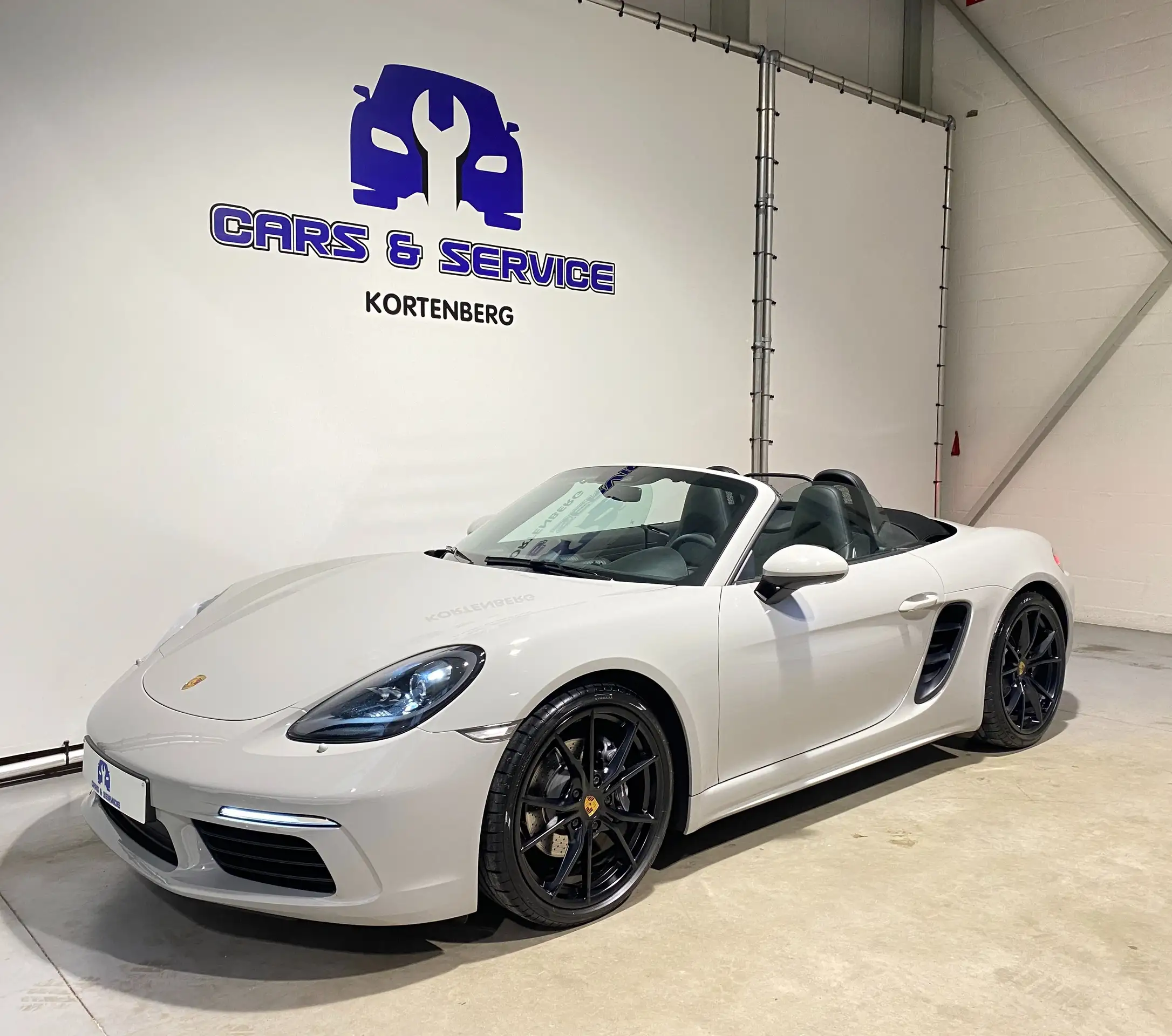 Porsche - Boxster