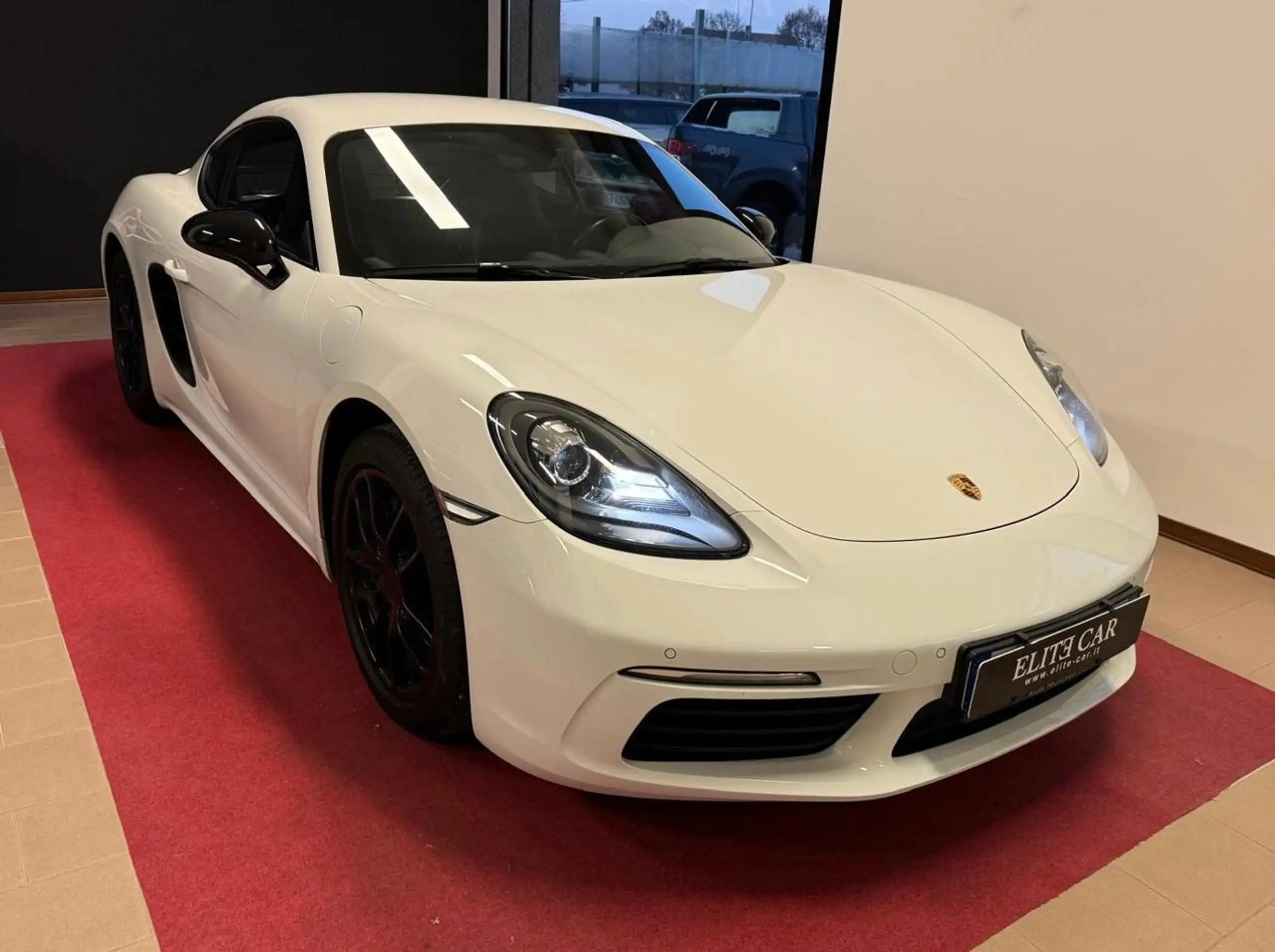 Porsche - Cayman